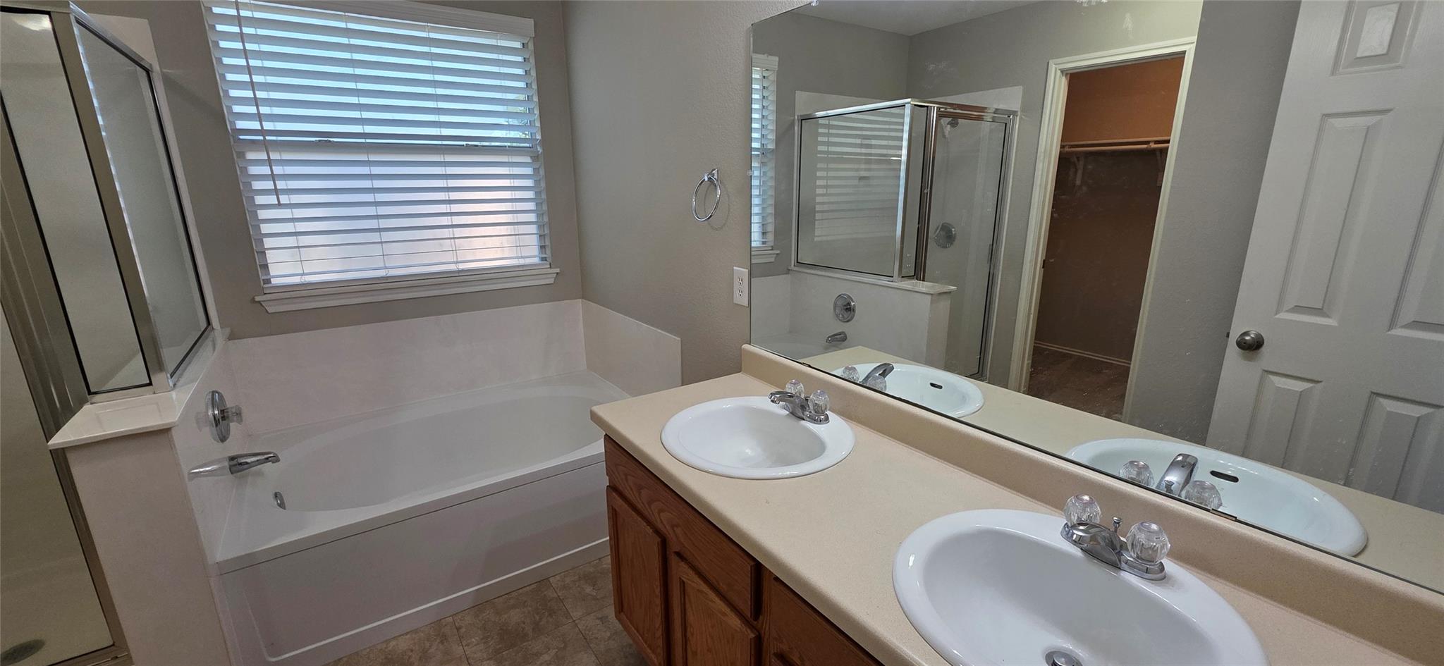 204 Quail Hollow Dr, Hutto, TX 78634