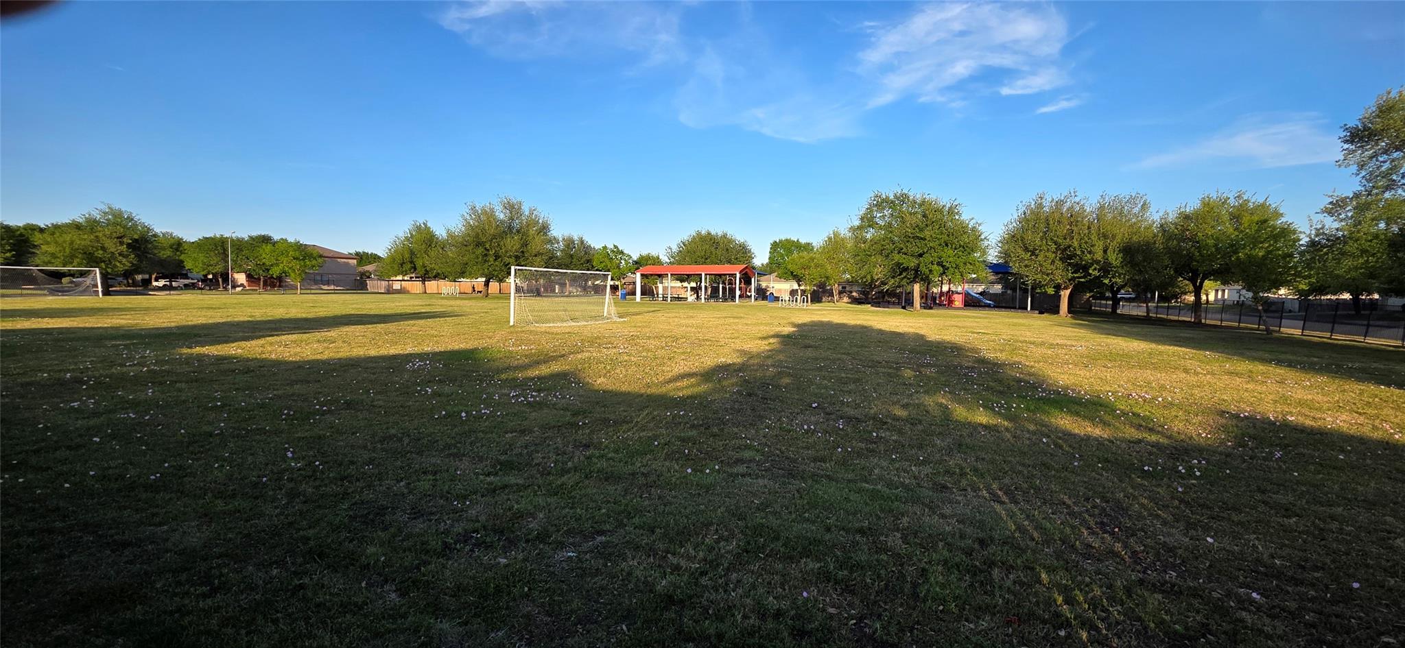 204 Quail Hollow Dr, Hutto, TX 78634