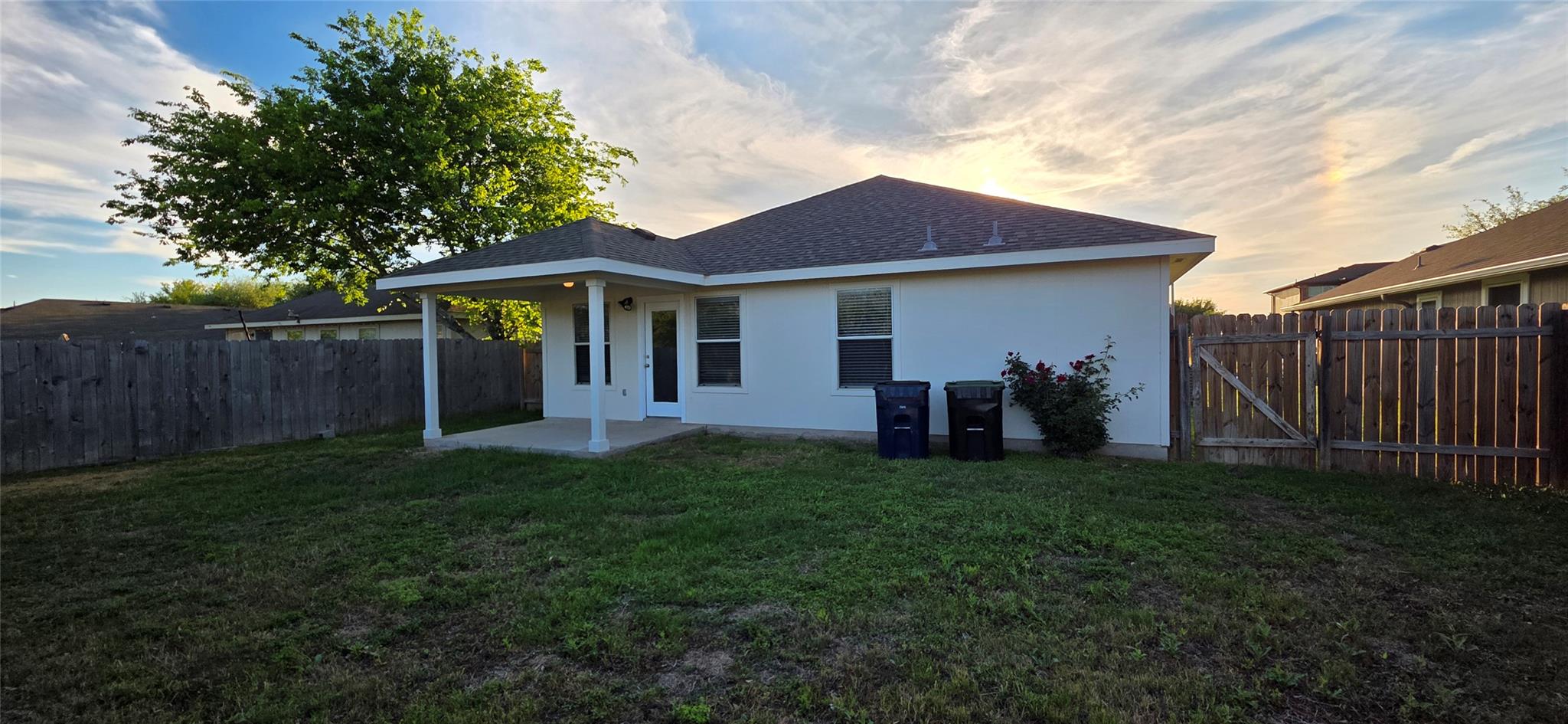 204 Quail Hollow Dr, Hutto, TX 78634