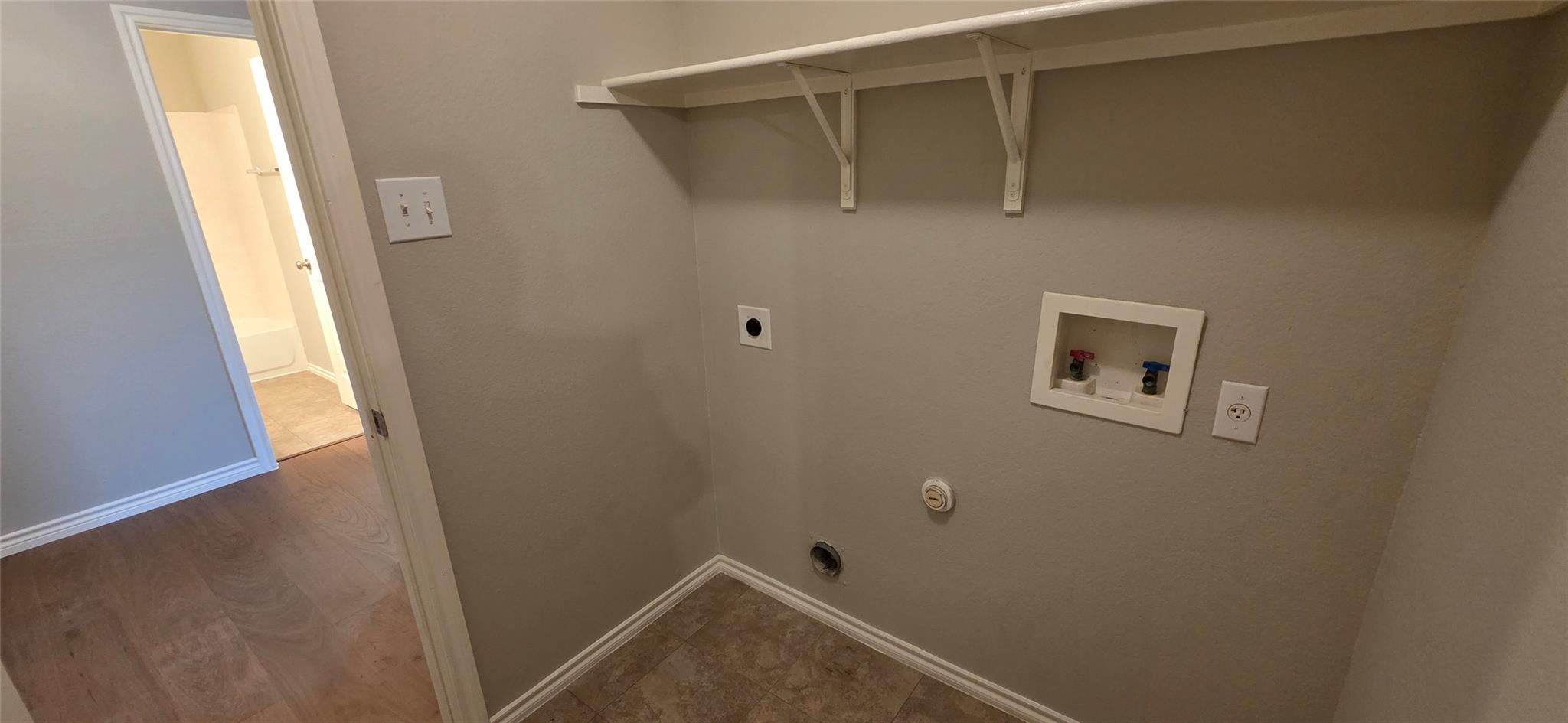 204 Quail Hollow Dr, Hutto, TX 78634