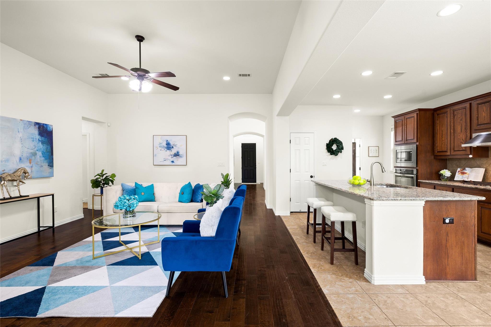 425 Catalina Ln, Austin, TX 78737