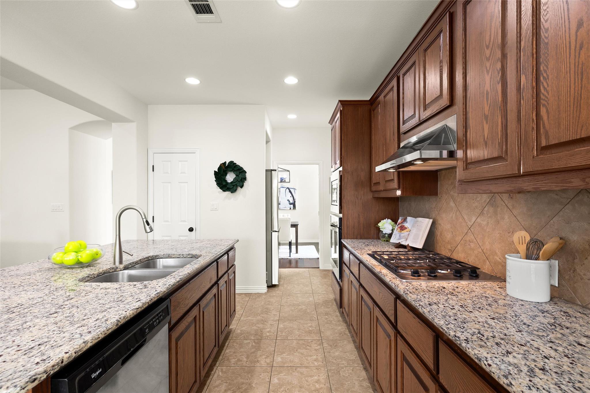 425 Catalina Ln, Austin, TX 78737