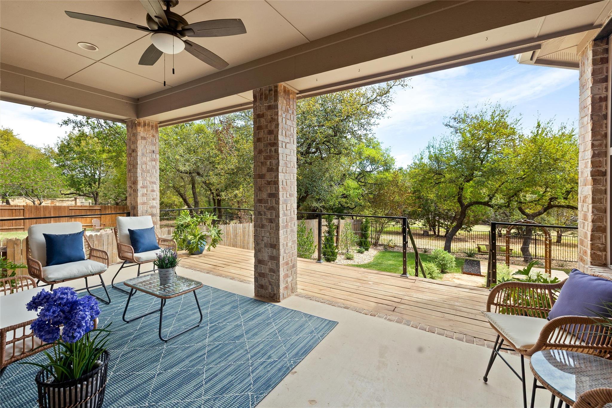 425 Catalina Ln, Austin, TX 78737