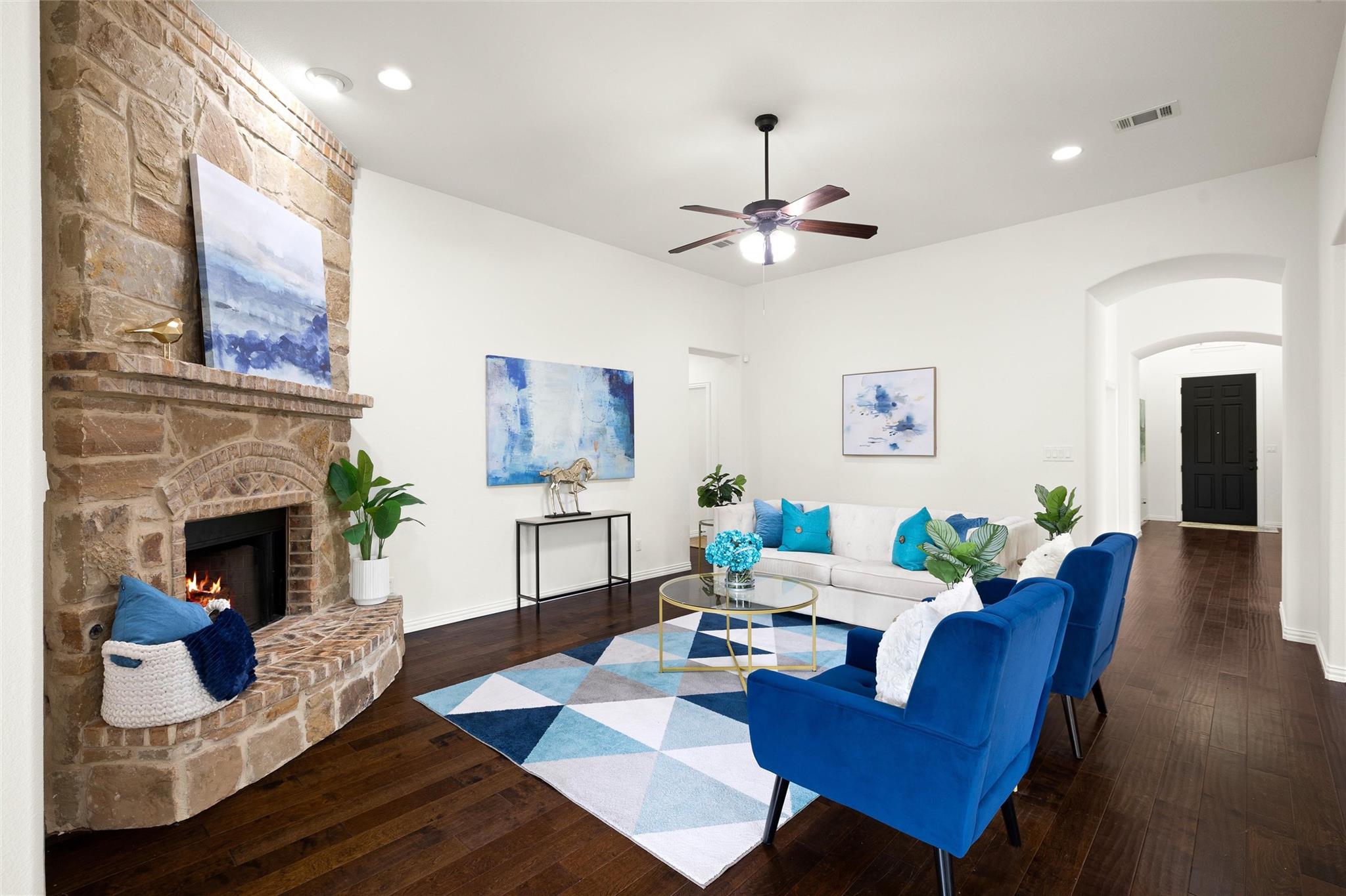 425 Catalina Ln, Austin, TX 78737