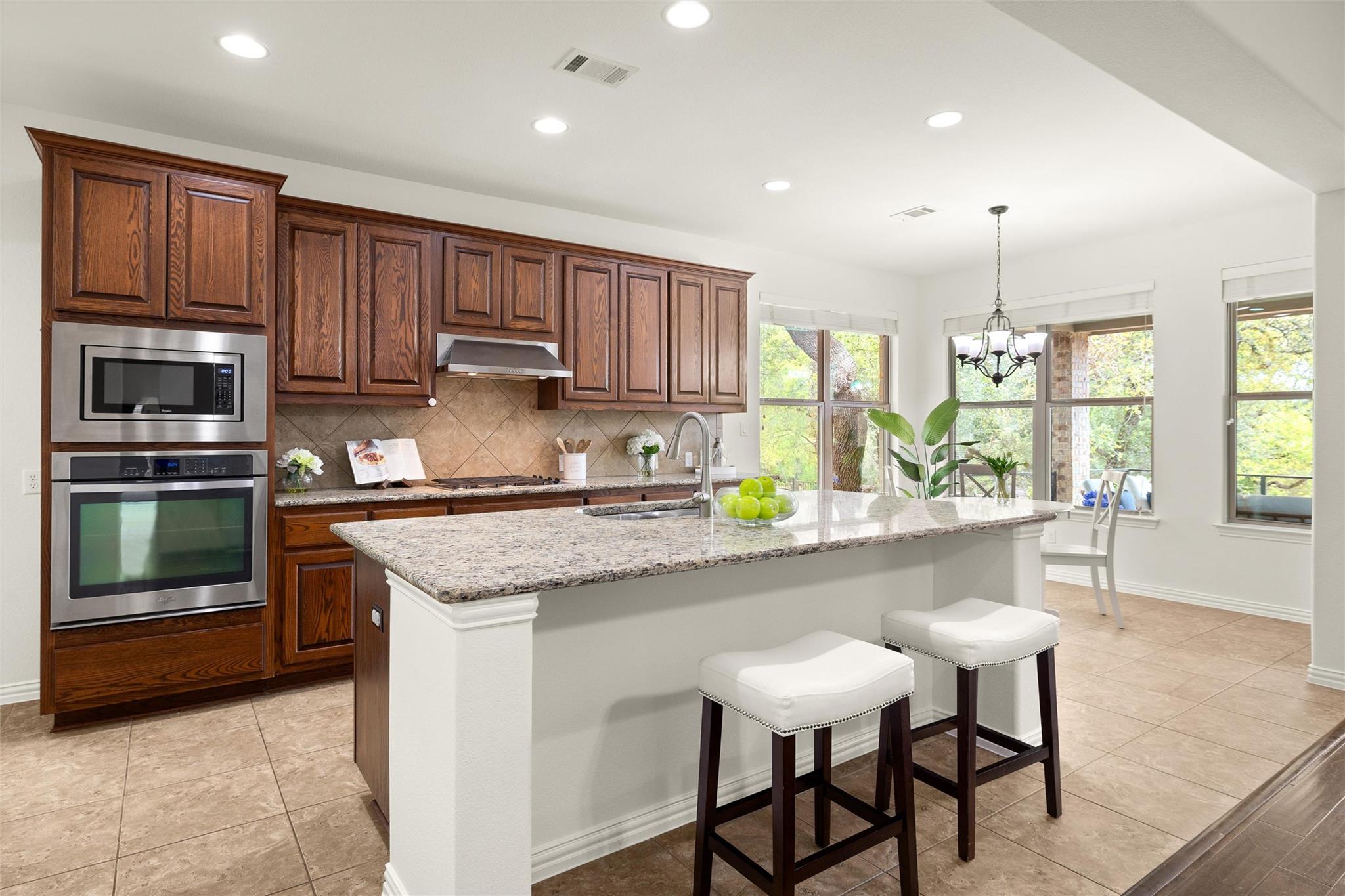 425 Catalina Ln, Austin, TX 78737