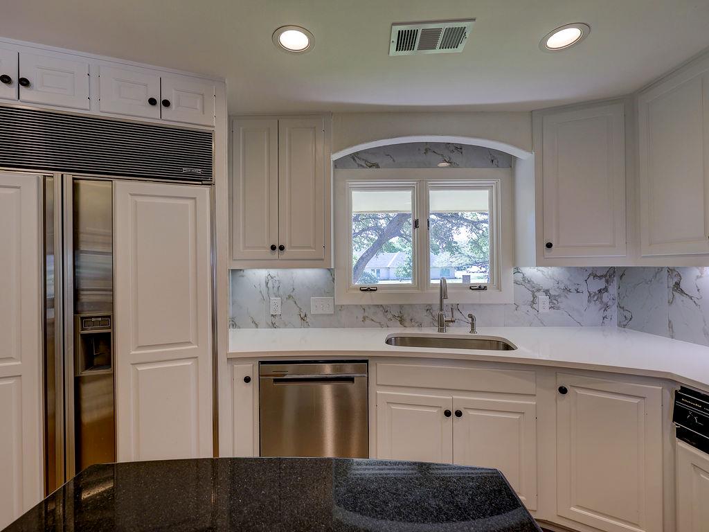 903 Vanguard St, Lakeway, TX 78734