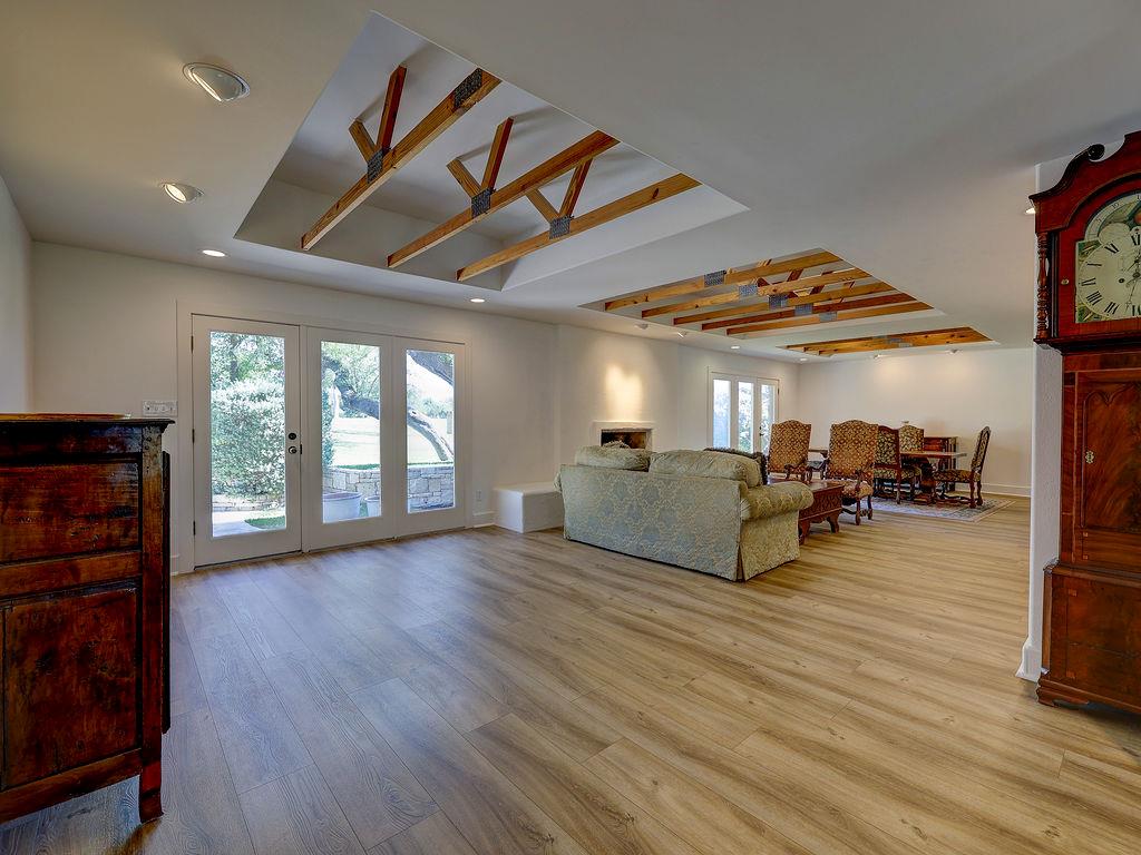 903 Vanguard St, Lakeway, TX 78734