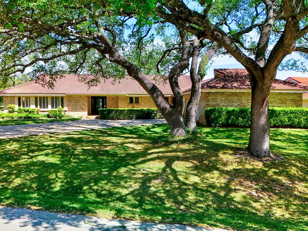 903 Vanguard St, Lakeway, TX 78734