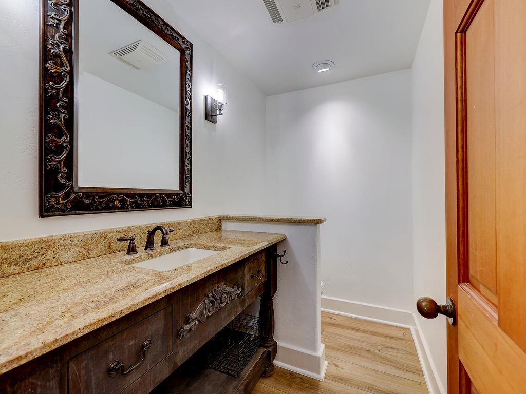 903 Vanguard St, Lakeway, TX 78734