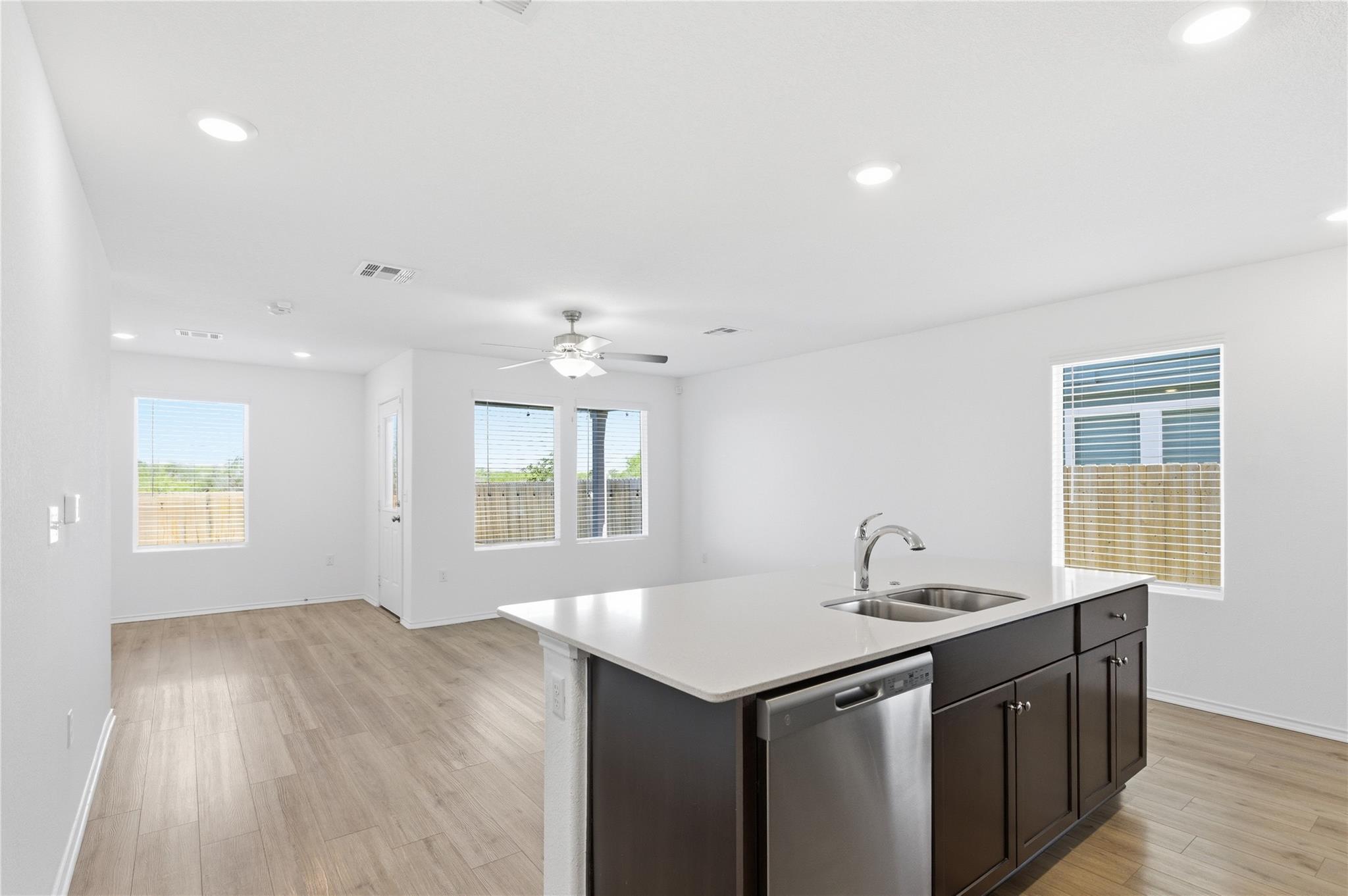 7208 Sparkling Light Dr # B, Del Valle, TX 78617