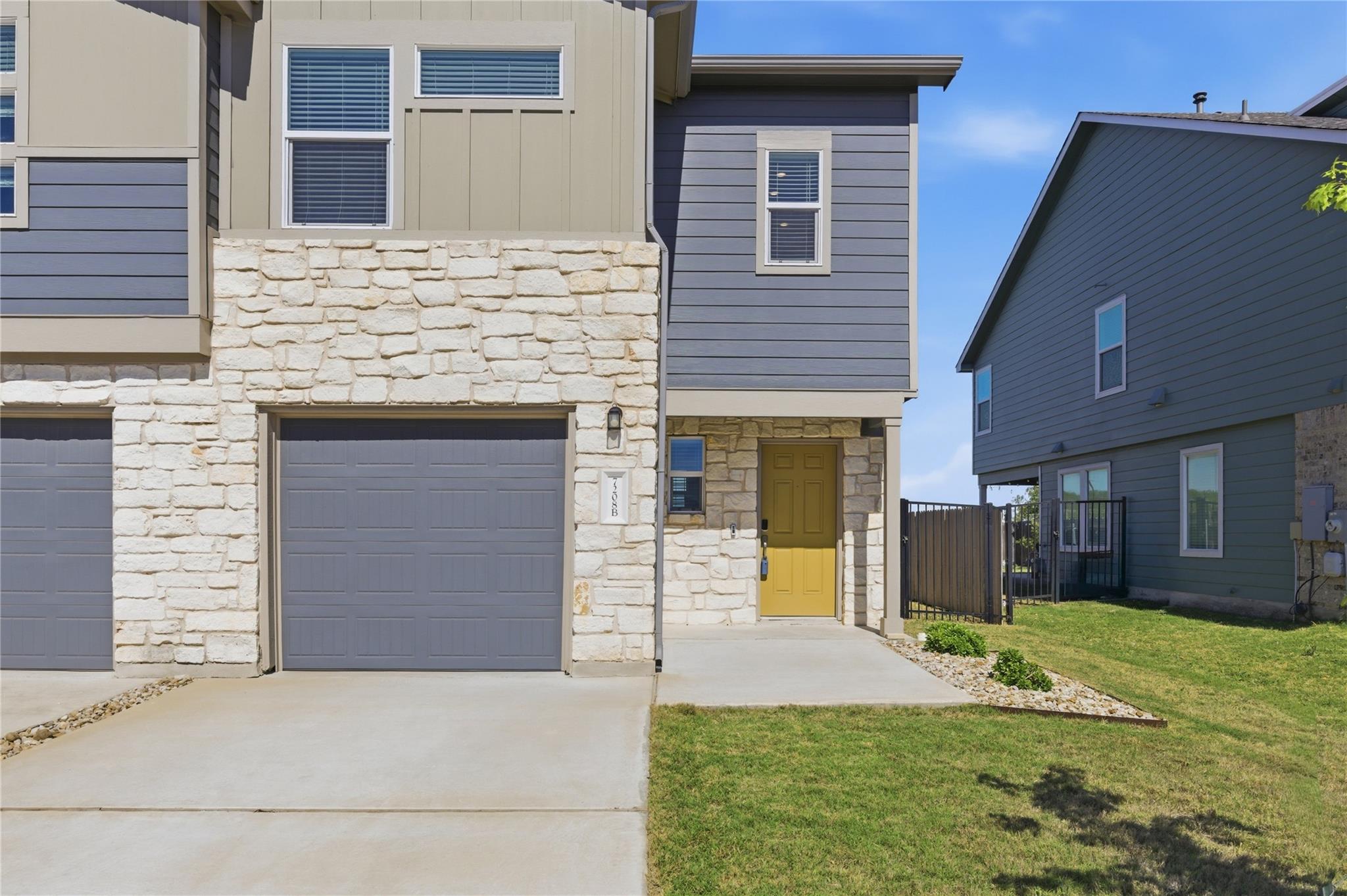 7208 Sparkling Light Dr # B, Del Valle, TX 78617