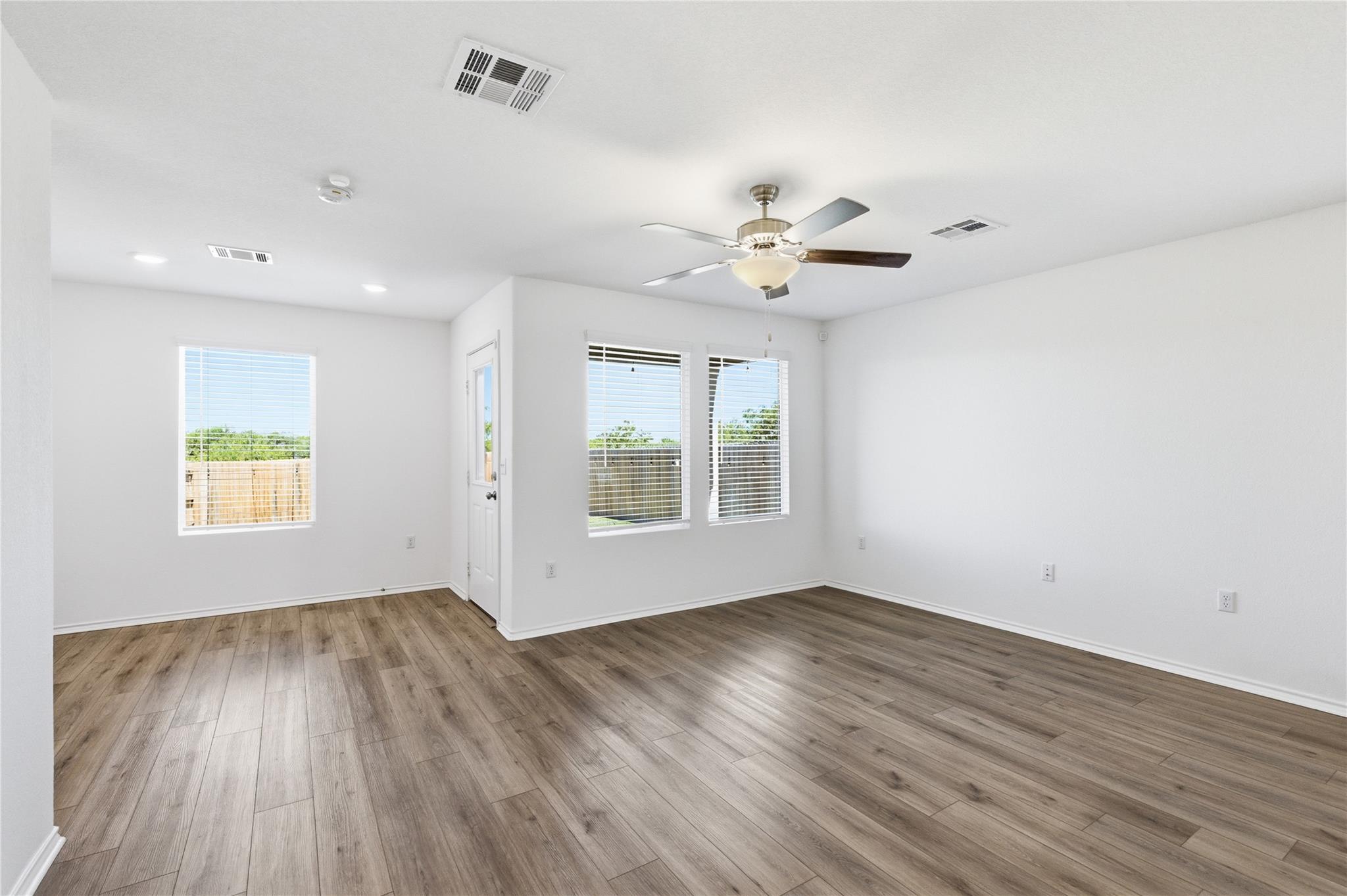 7208 Sparkling Light Dr # B, Del Valle, TX 78617