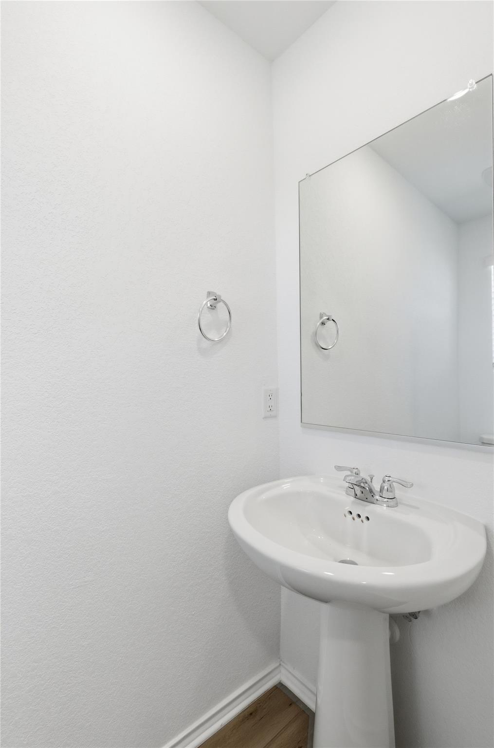 7208 Sparkling Light Dr # B, Del Valle, TX 78617