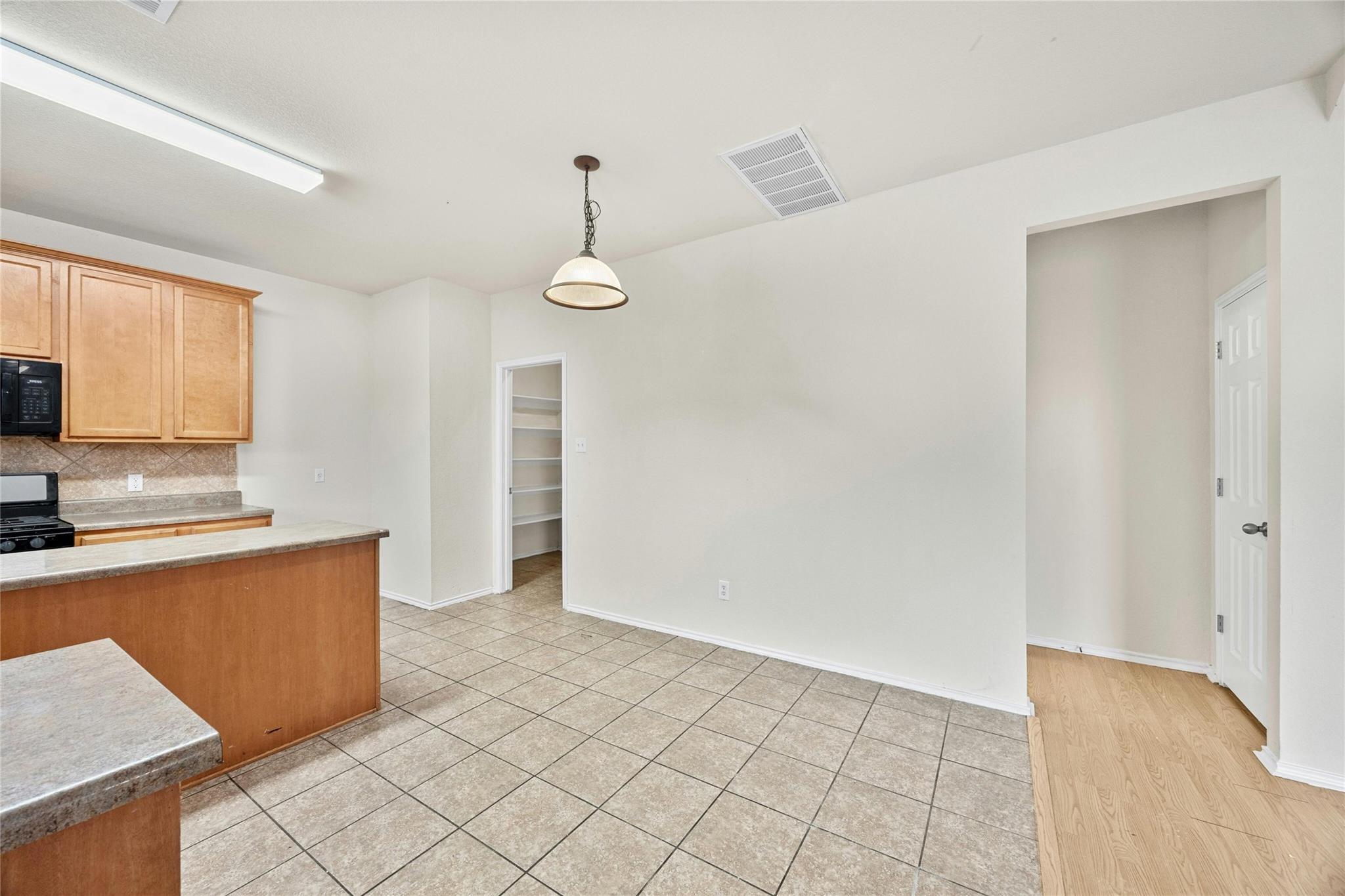 2101 Rachel Ln, Round Rock, TX 78664