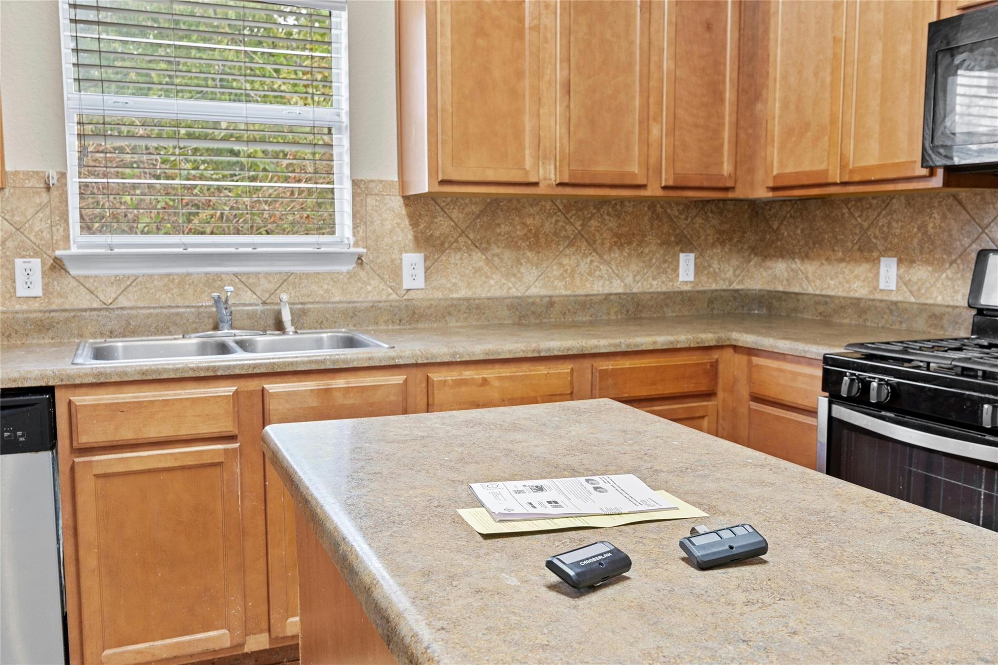 2101 Rachel Ln, Round Rock, TX 78664