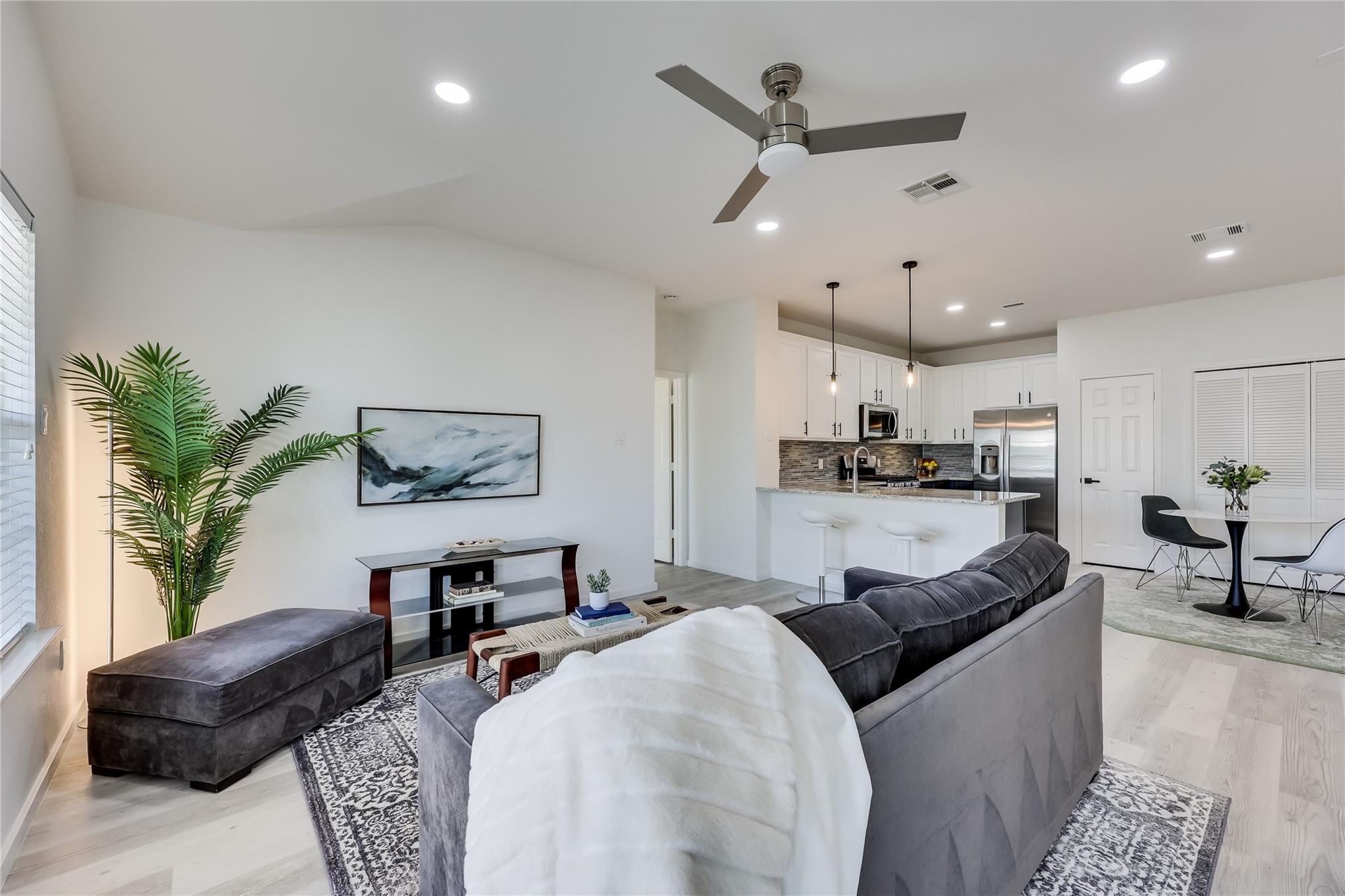 1900 Scofield Ridge Pkwy # 501, Austin, TX 78727