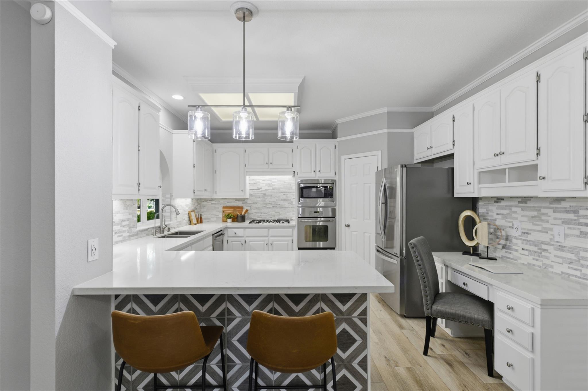 9 Hillway Dr, Round Rock, TX 78664