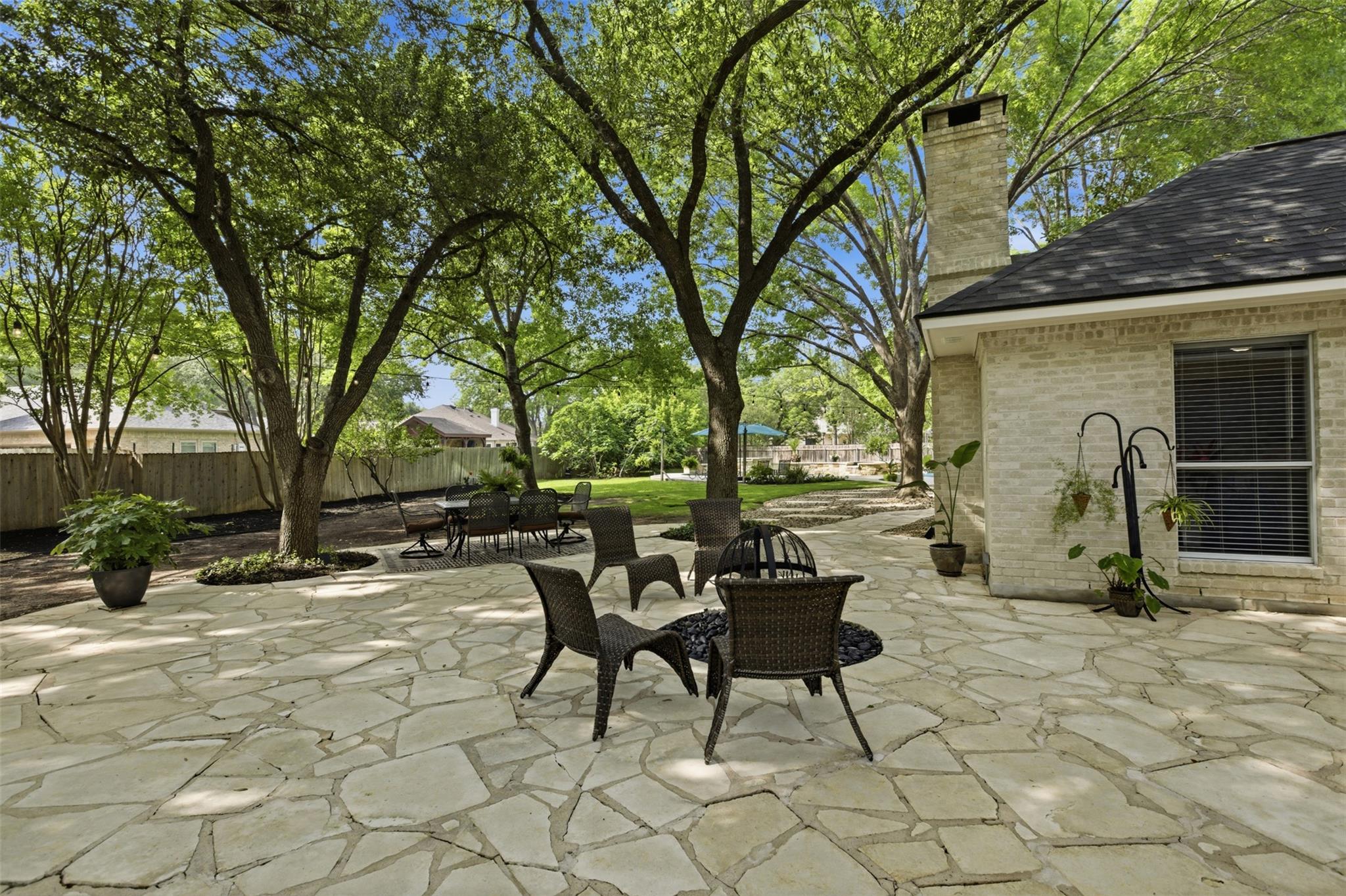 9 Hillway Dr, Round Rock, TX 78664