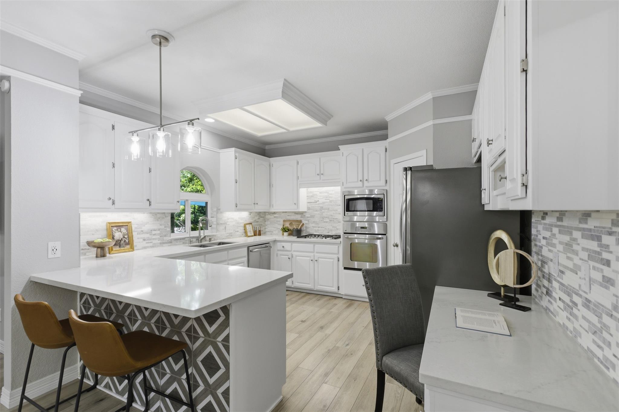 9 Hillway Dr, Round Rock, TX 78664