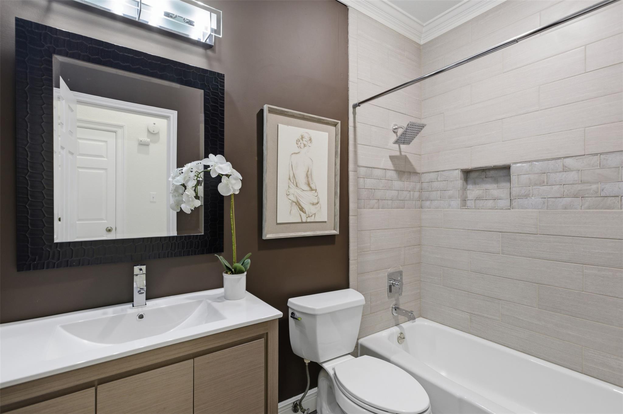 9 Hillway Dr, Round Rock, TX 78664