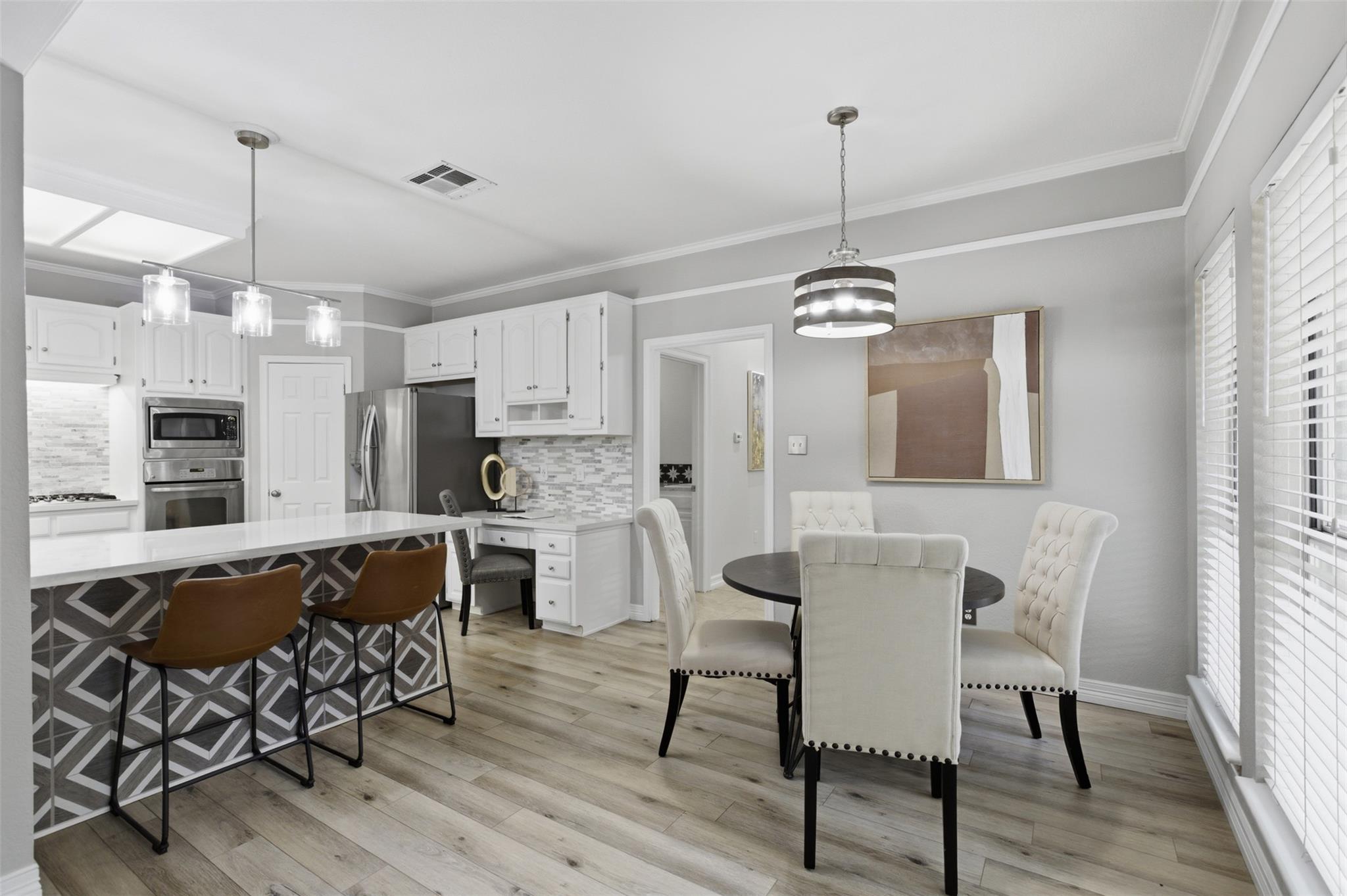 9 Hillway Dr, Round Rock, TX 78664