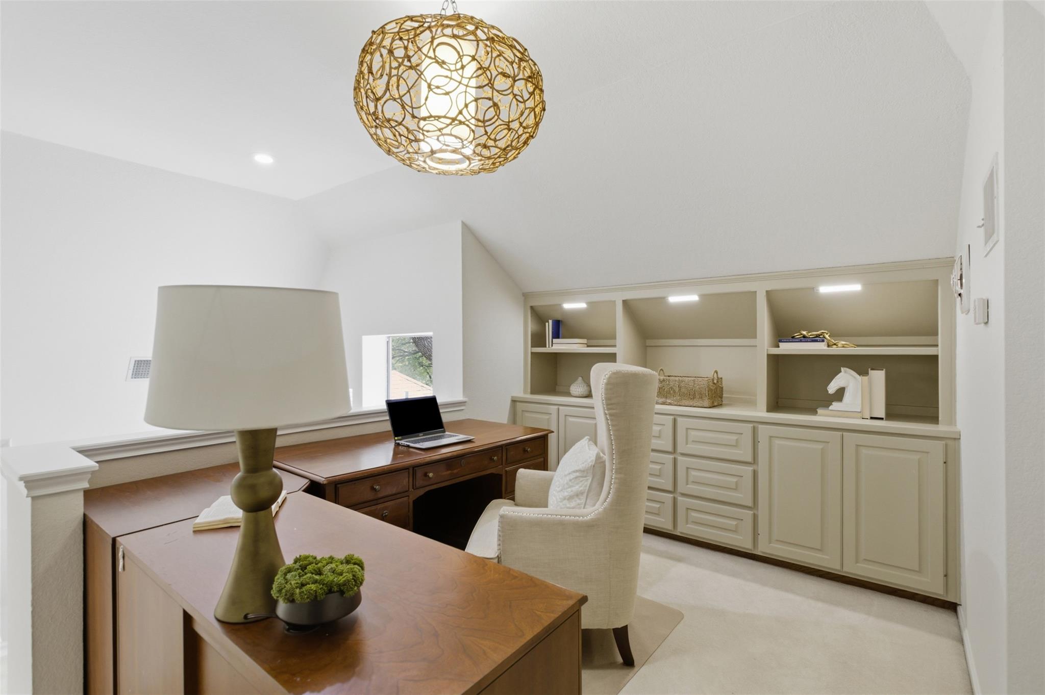 9 Hillway Dr, Round Rock, TX 78664