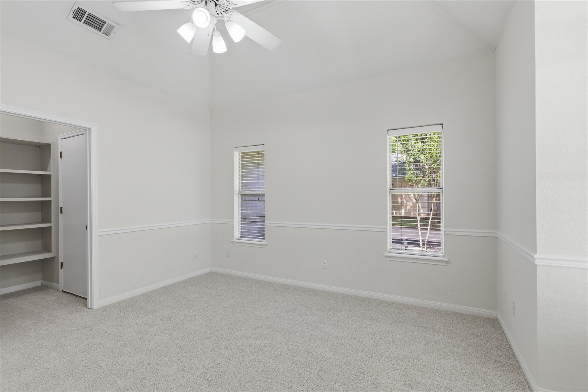 9 Hillway Dr, Round Rock, TX 78664