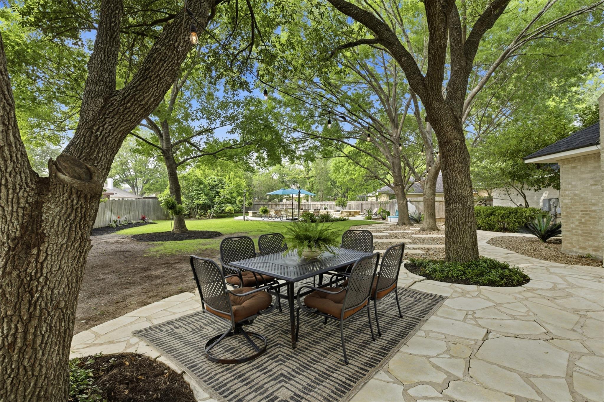 9 Hillway Dr, Round Rock, TX 78664