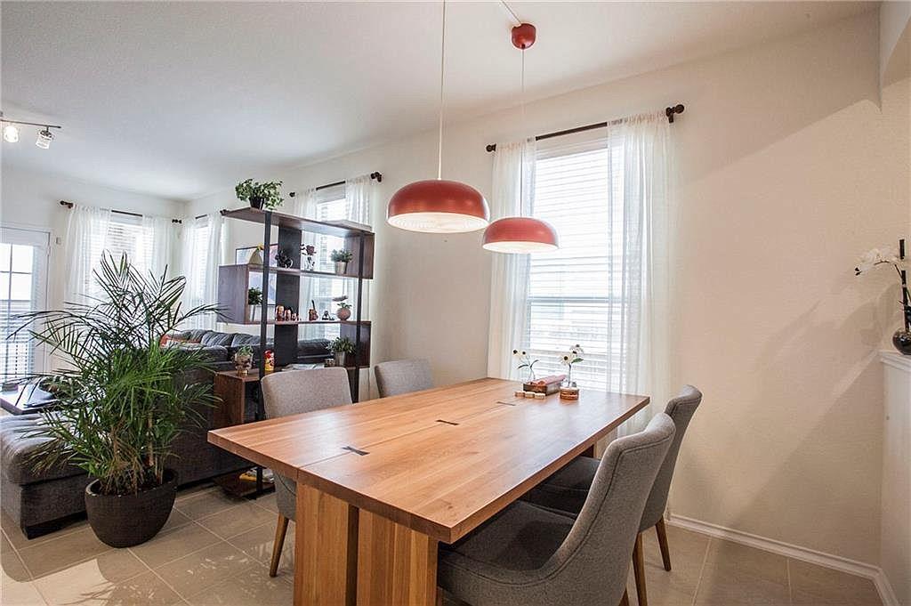 811 Sawbuck Dr, Pflugerville, TX 78660