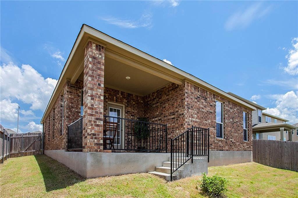 811 Sawbuck Dr, Pflugerville, TX 78660