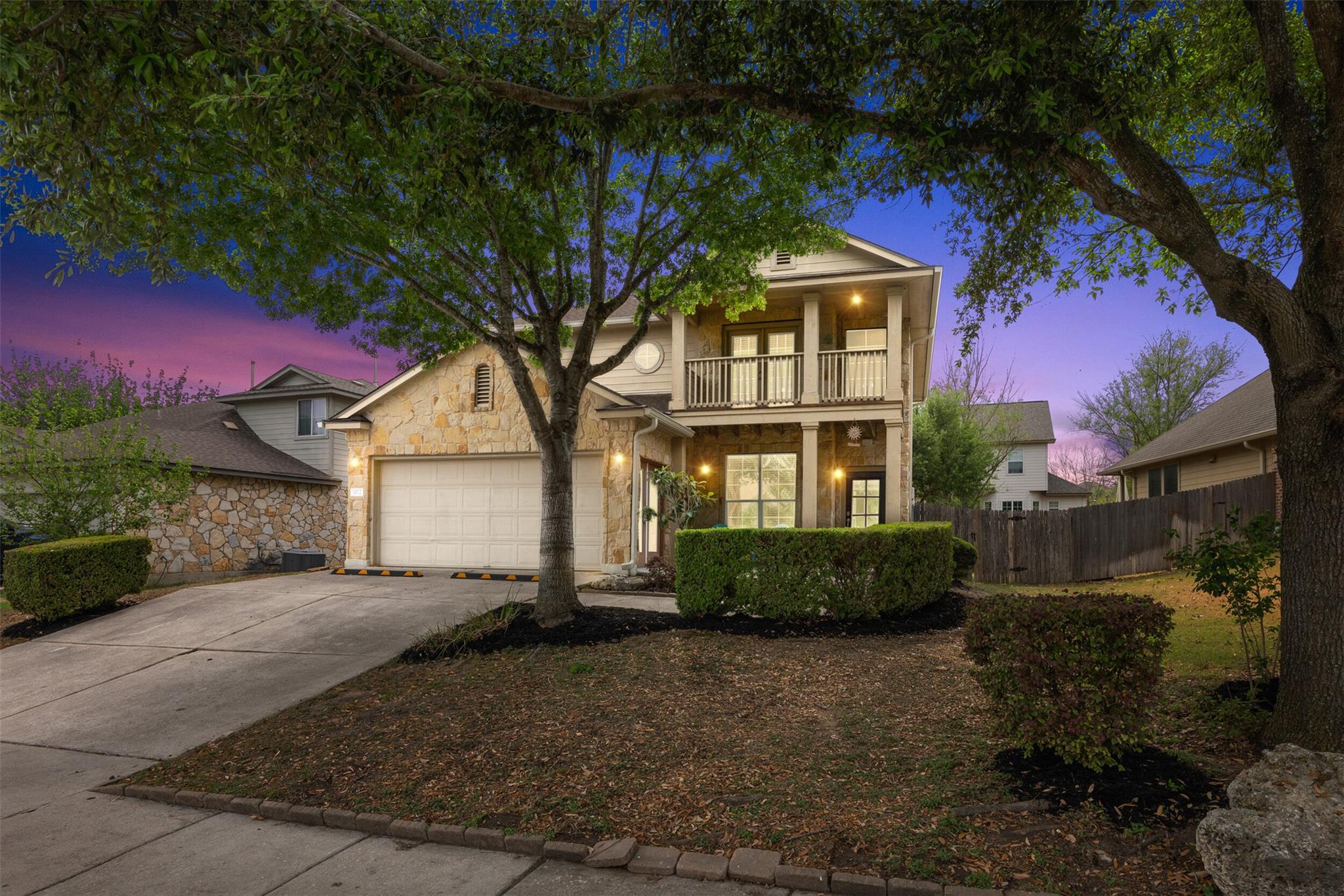 1072 Four Seasons Farm Dr, Kyle, TX 78640