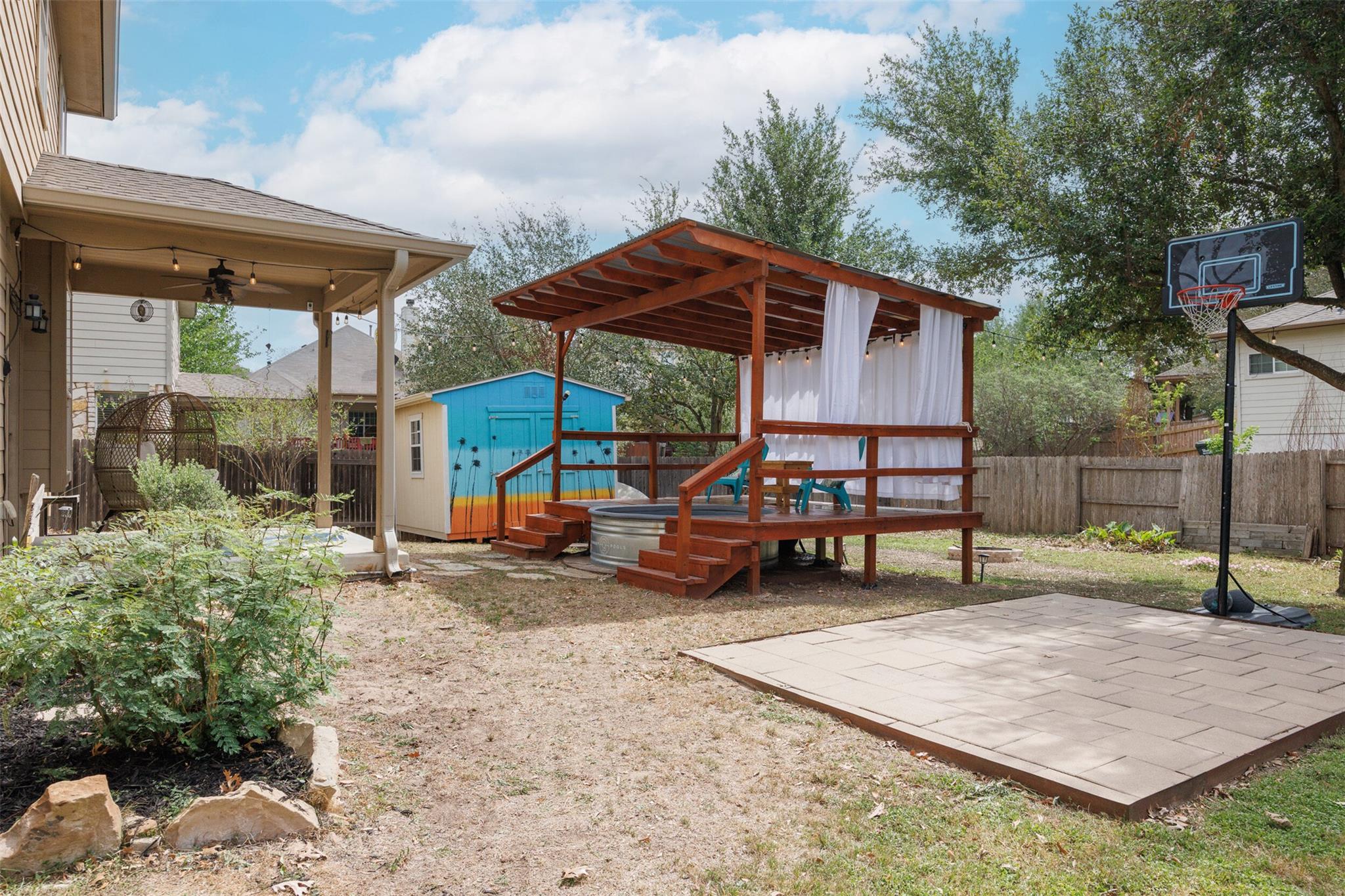 1072 Four Seasons Farm Dr, Kyle, TX 78640