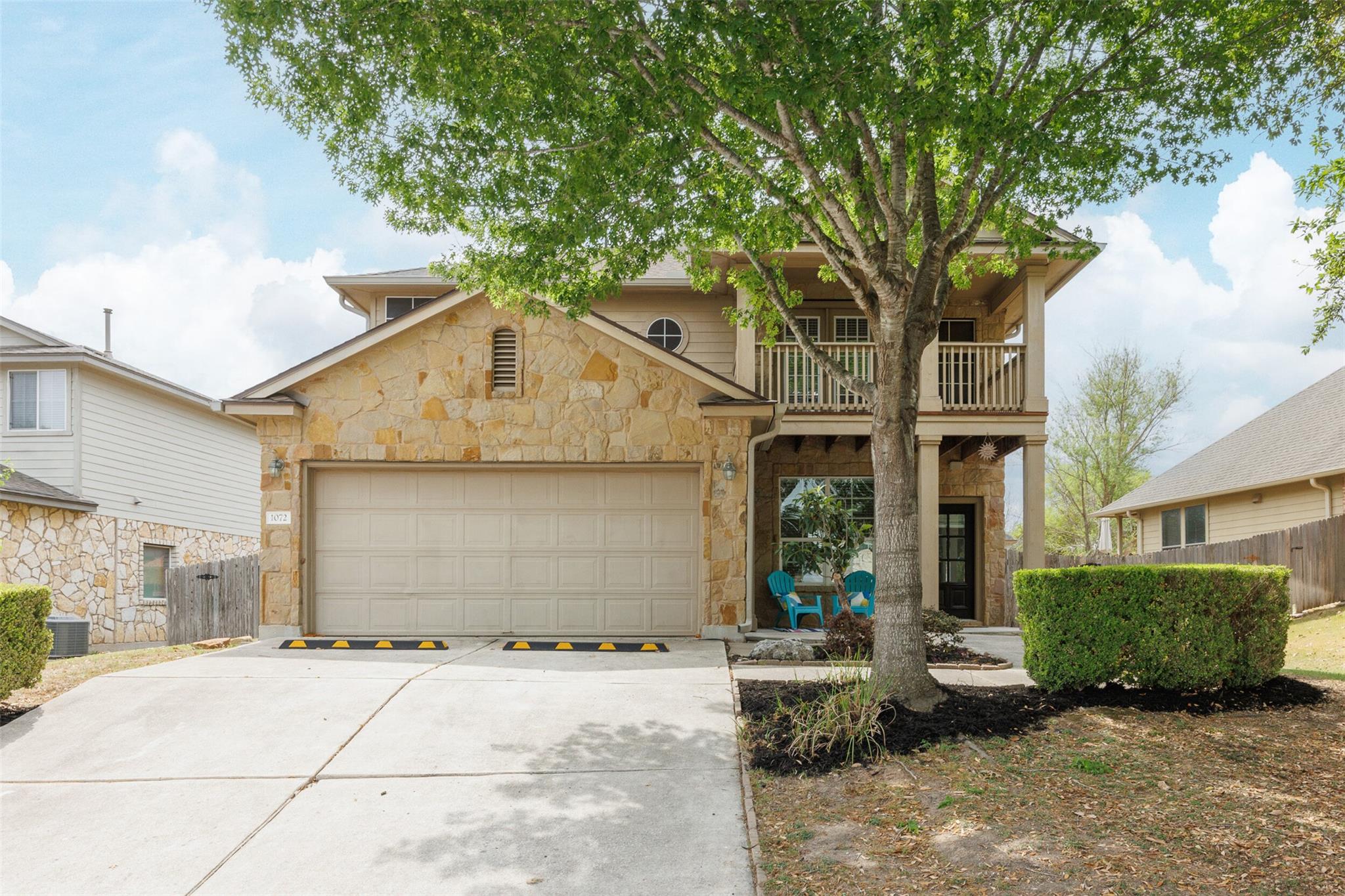1072 Four Seasons Farm Dr, Kyle, TX 78640