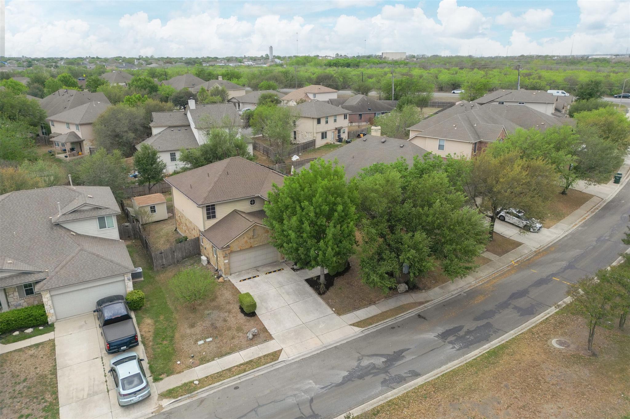 1072 Four Seasons Farm Dr, Kyle, TX 78640