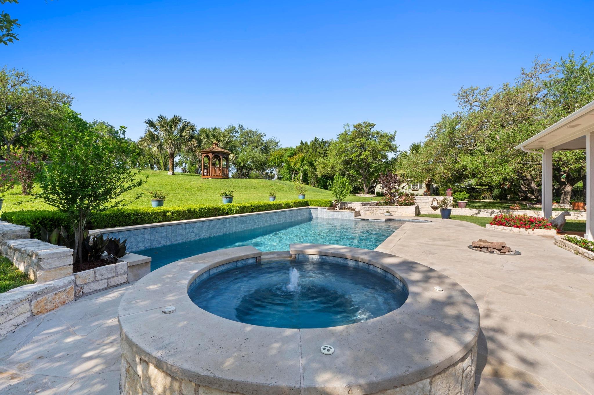 135 N TUMBLEWEED Trl, Austin, TX 78733