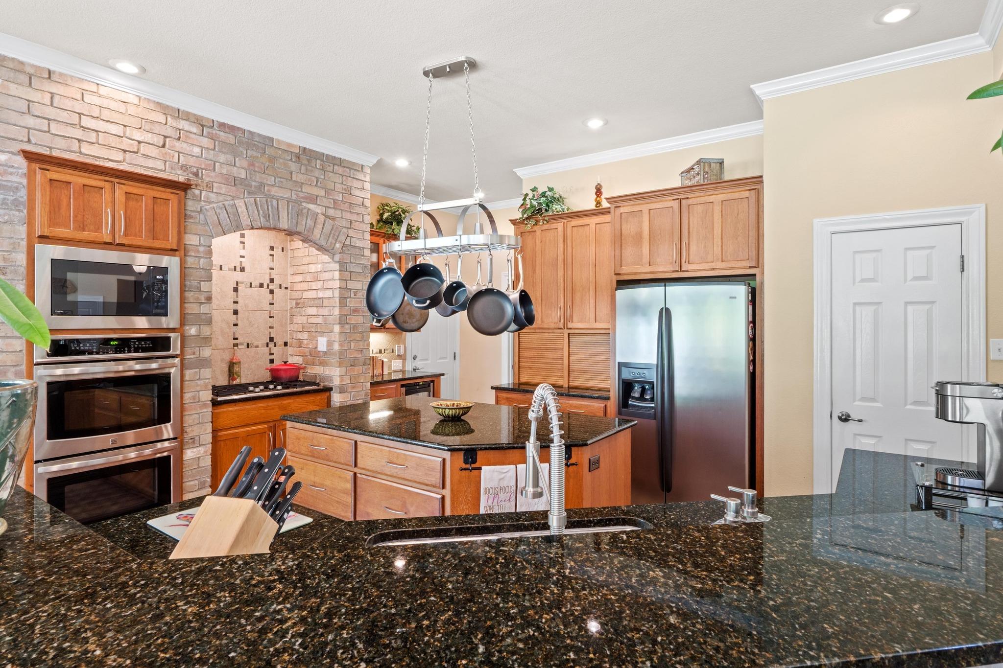 135 N TUMBLEWEED Trl, Austin, TX 78733