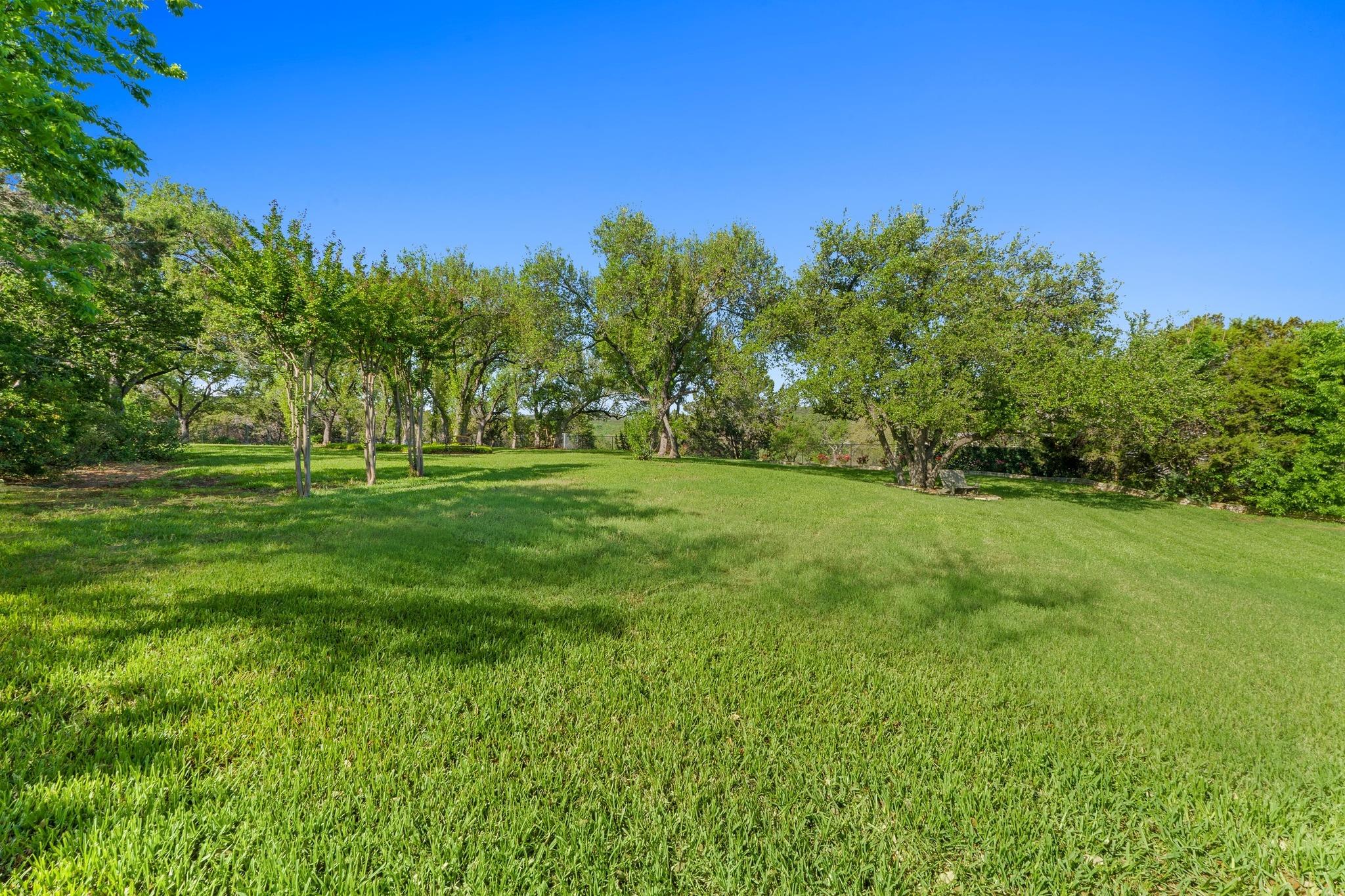 135 N TUMBLEWEED Trl, Austin, TX 78733