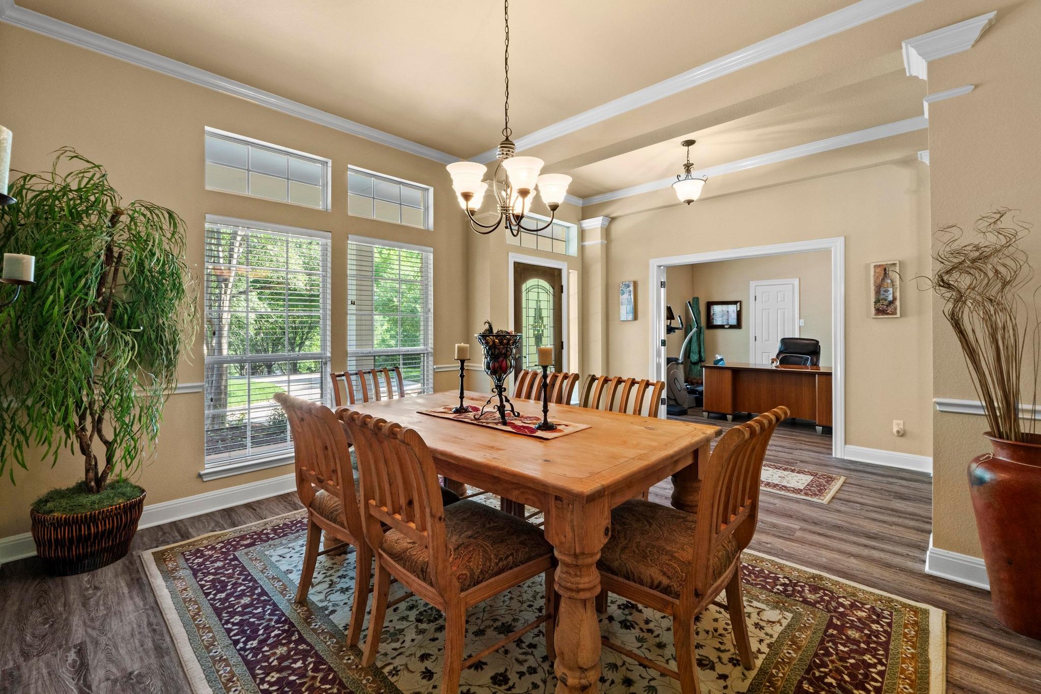 135 N TUMBLEWEED Trl, Austin, TX 78733