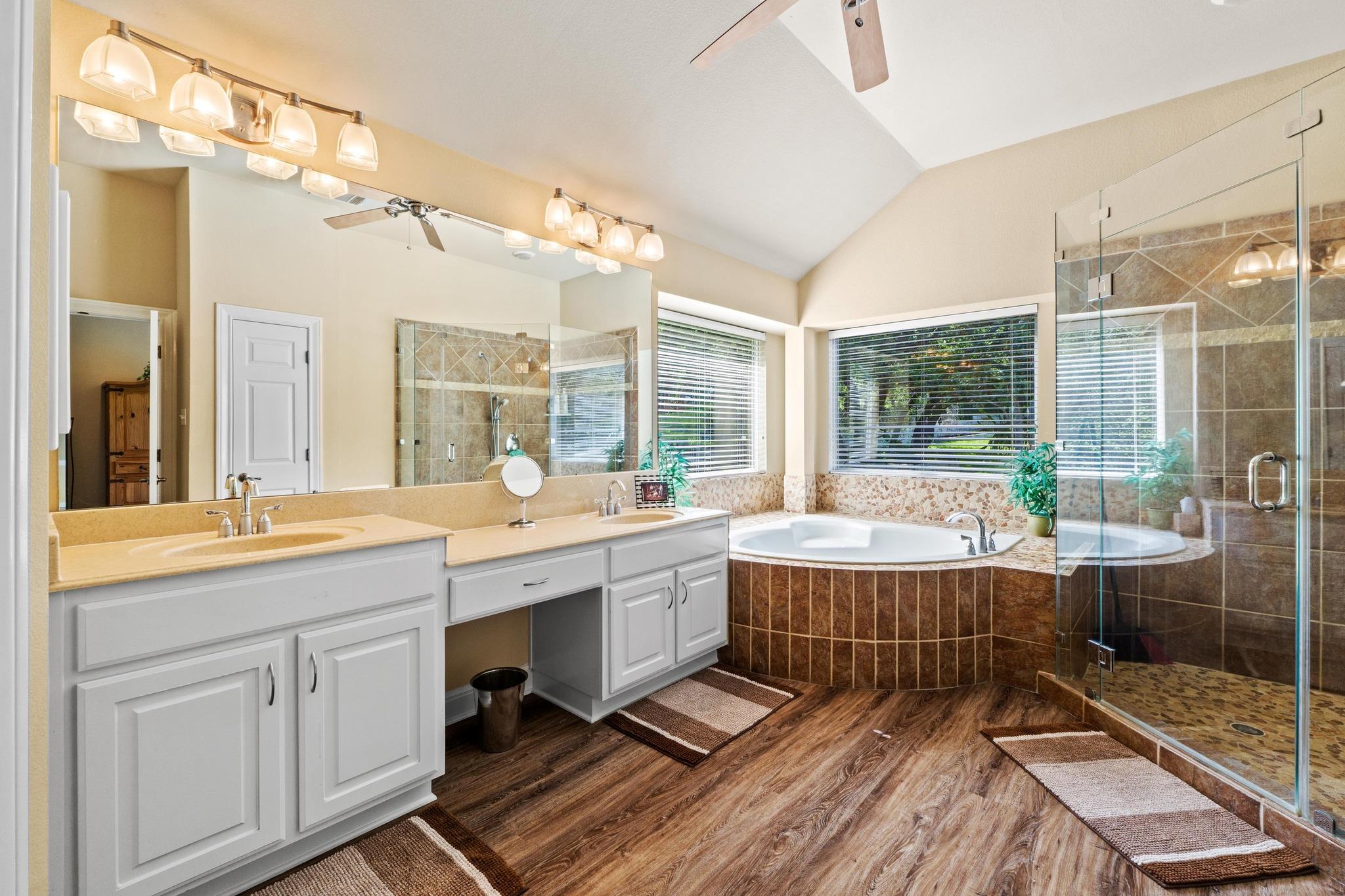 135 N TUMBLEWEED Trl, Austin, TX 78733