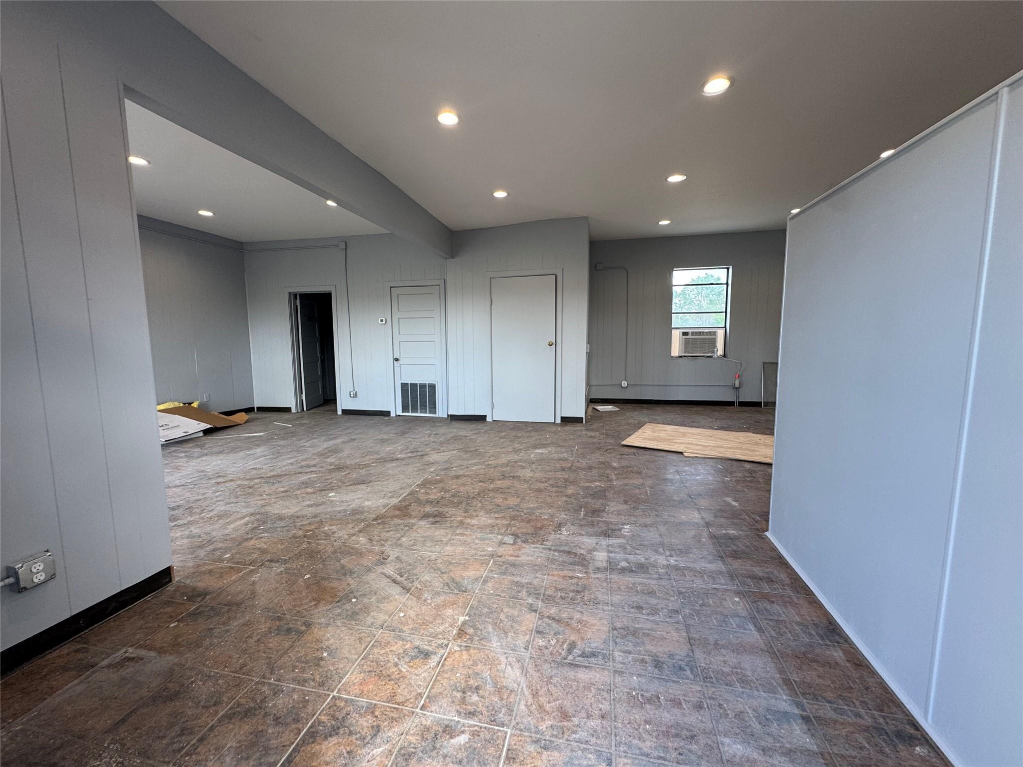 000 E US 290 Freeway, Elgin, TX 78621