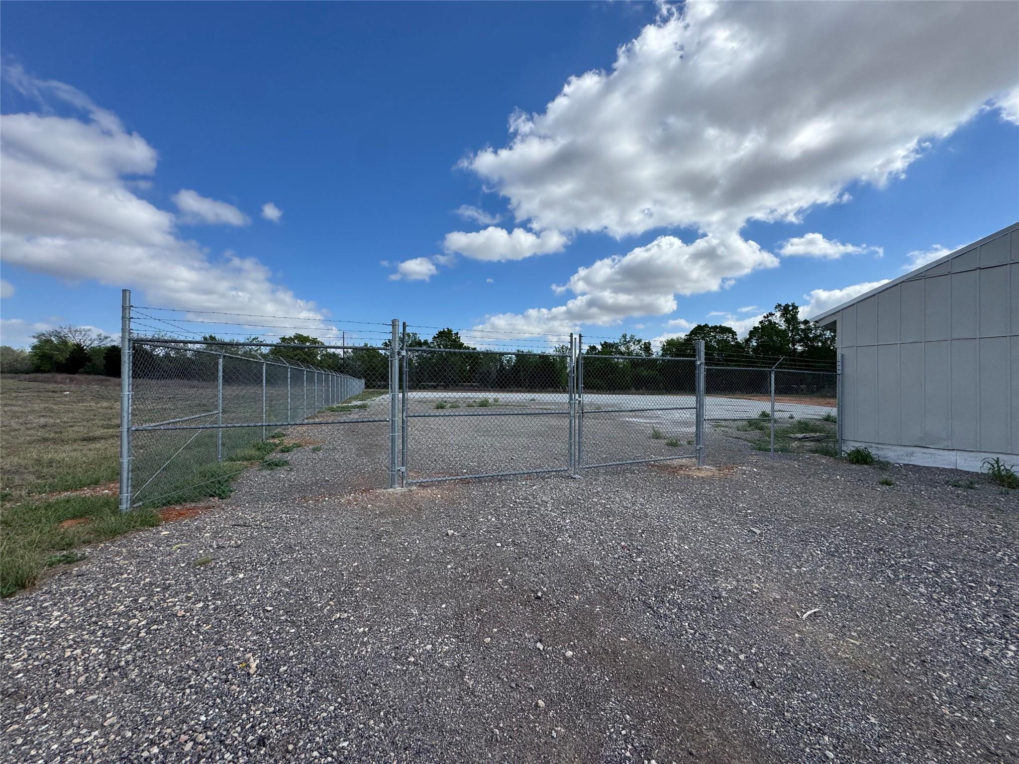 000 E US 290 Freeway, Elgin, TX 78621