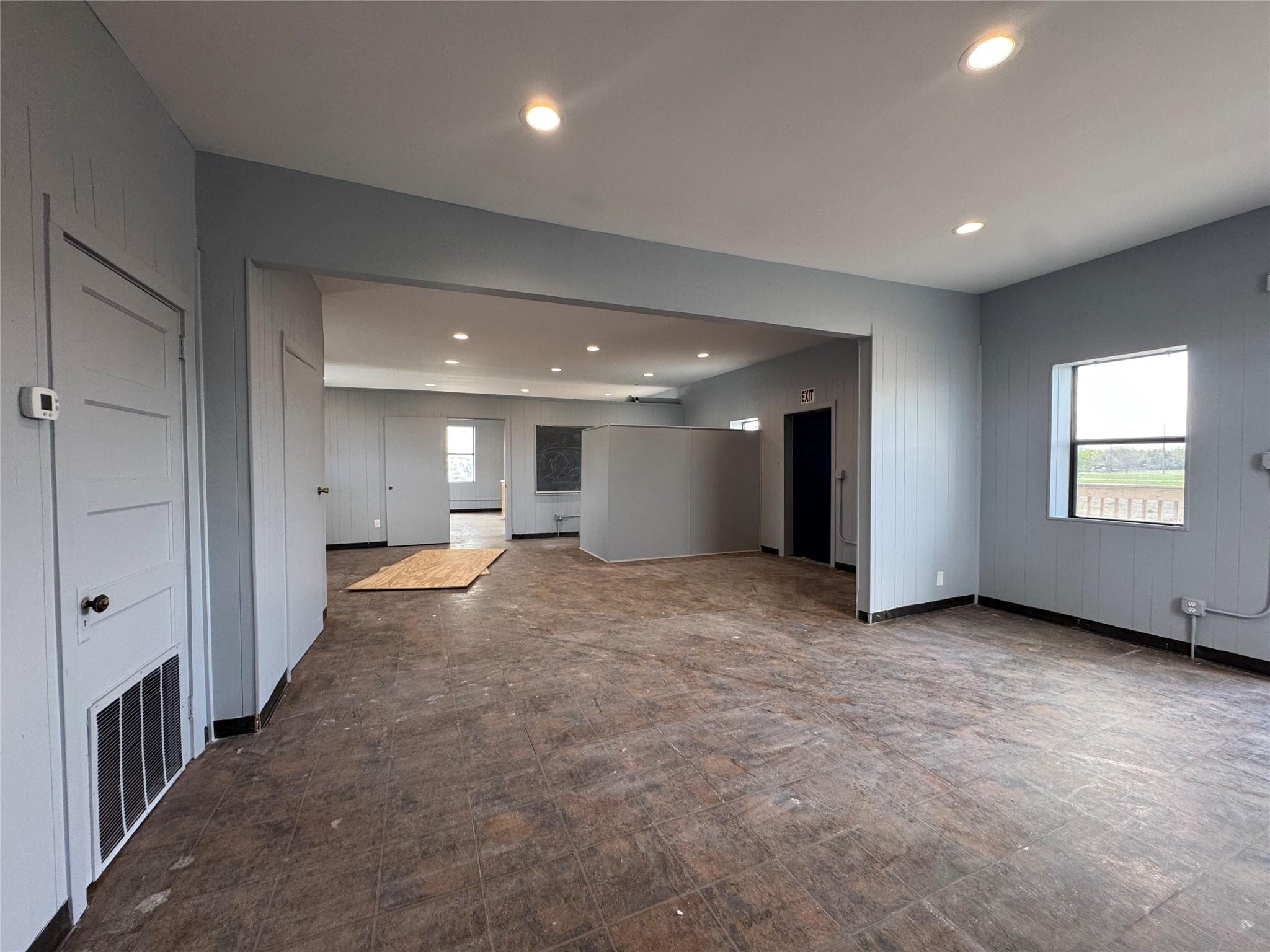 000 E US 290 Freeway, Elgin, TX 78621