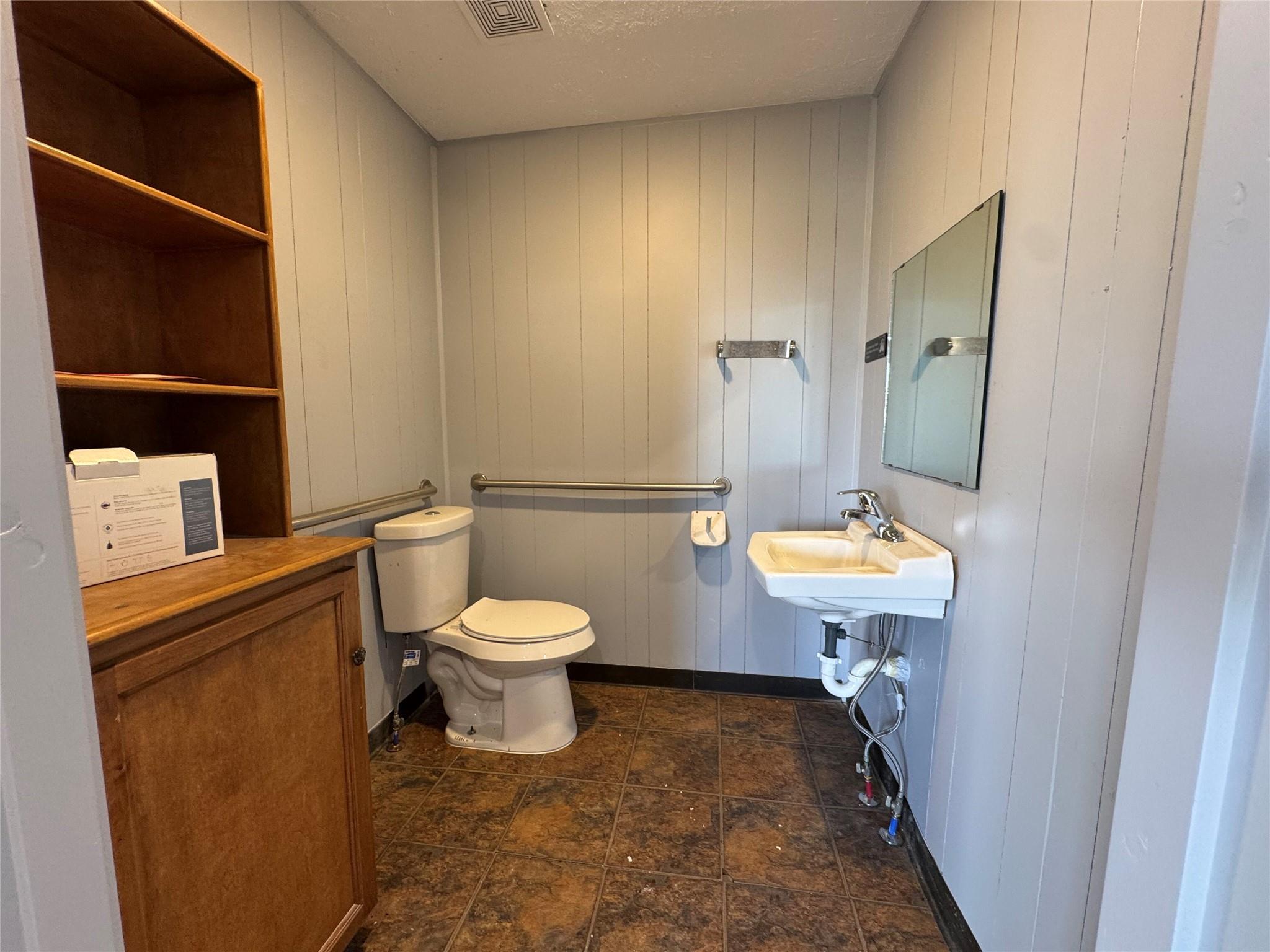 000 E US 290 Freeway, Elgin, TX 78621