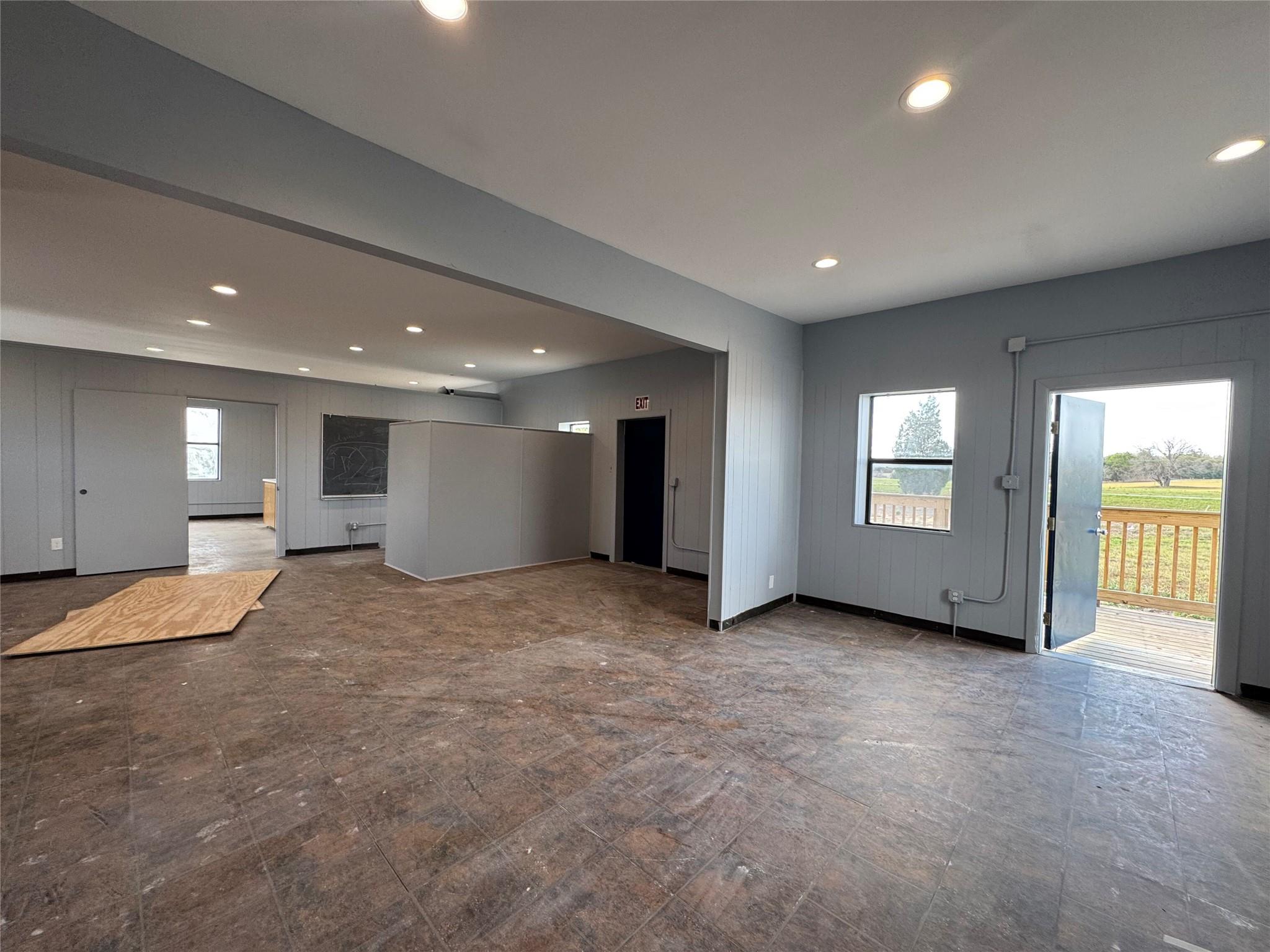 000 E US 290 Freeway, Elgin, TX 78621