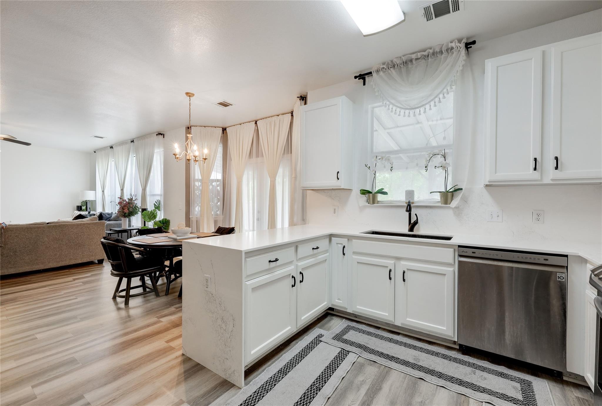 1549 Jerusalem Dr, Round Rock, TX 78664