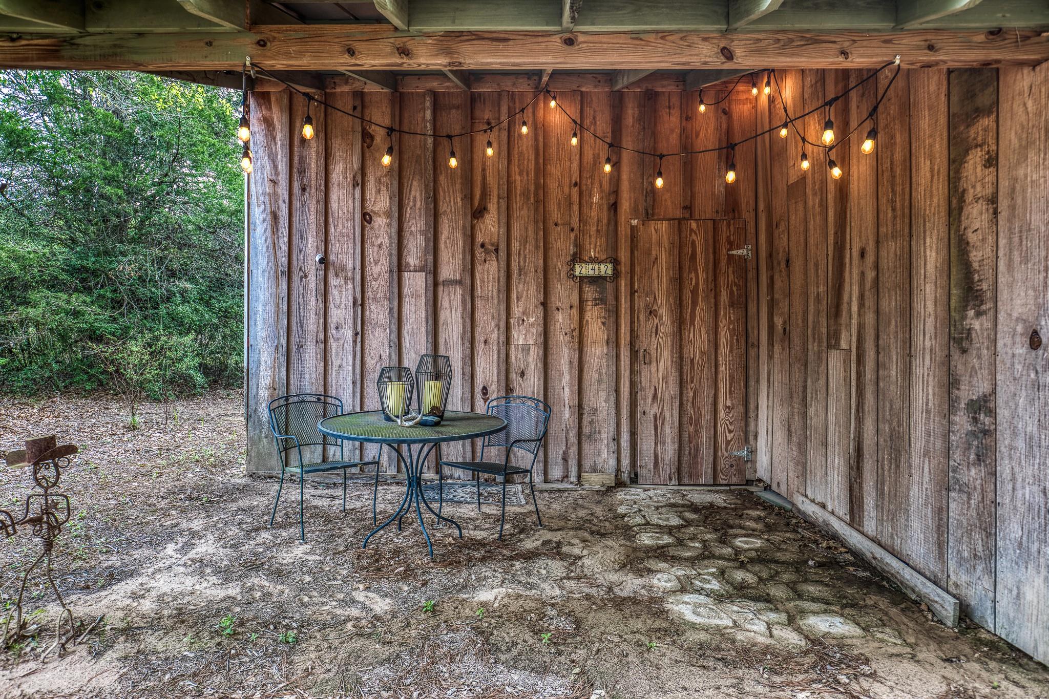 242 Cody Ln, Bastrop, TX 78602