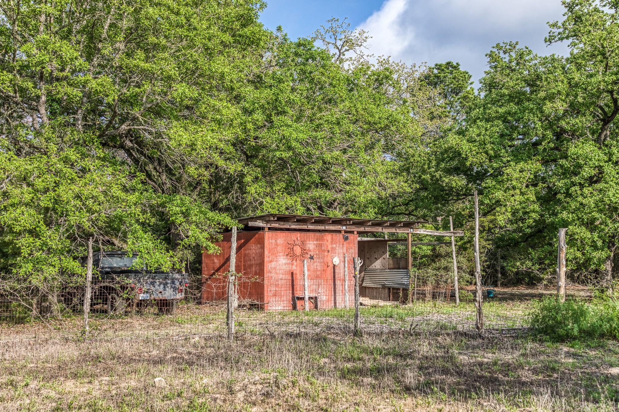 242 Cody Ln, Bastrop, TX 78602