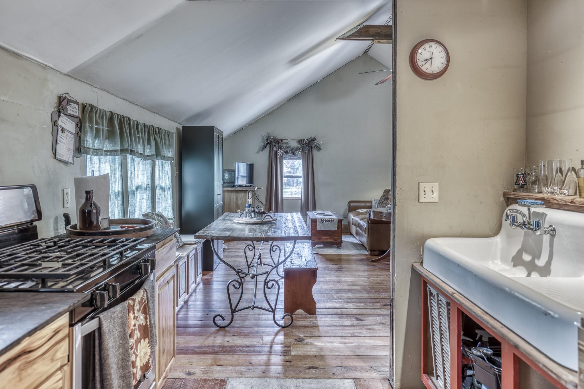 242 Cody Ln, Bastrop, TX 78602