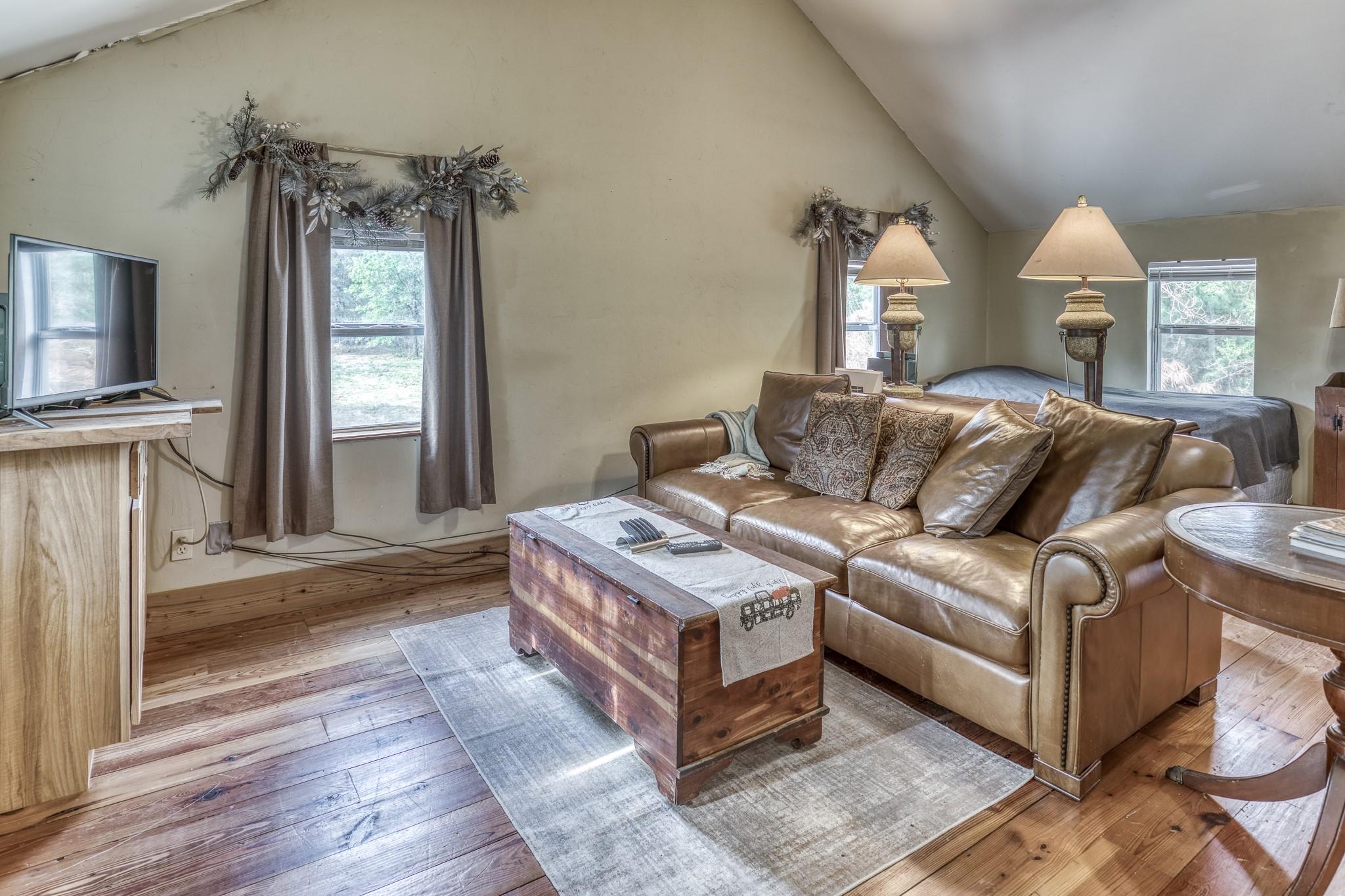 242 Cody Ln, Bastrop, TX 78602