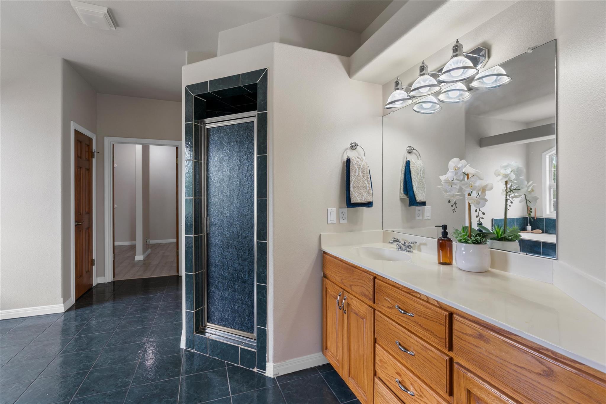 144 D B Wood Rd, Georgetown, TX 78628